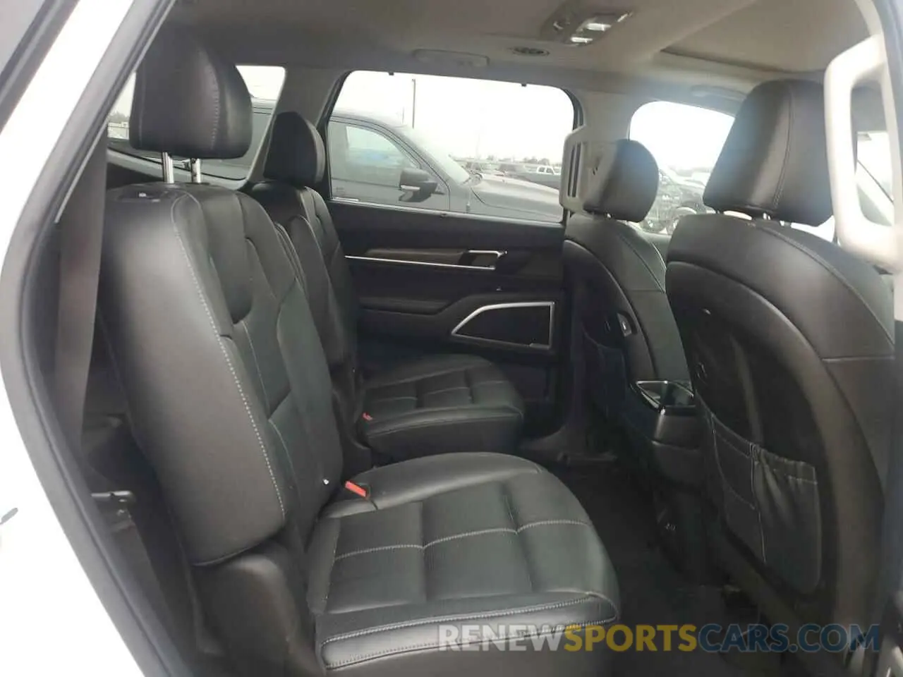 11 Photograph of a damaged car 5XYP3DHC3LG073163 KIA TELLURIDE 2020