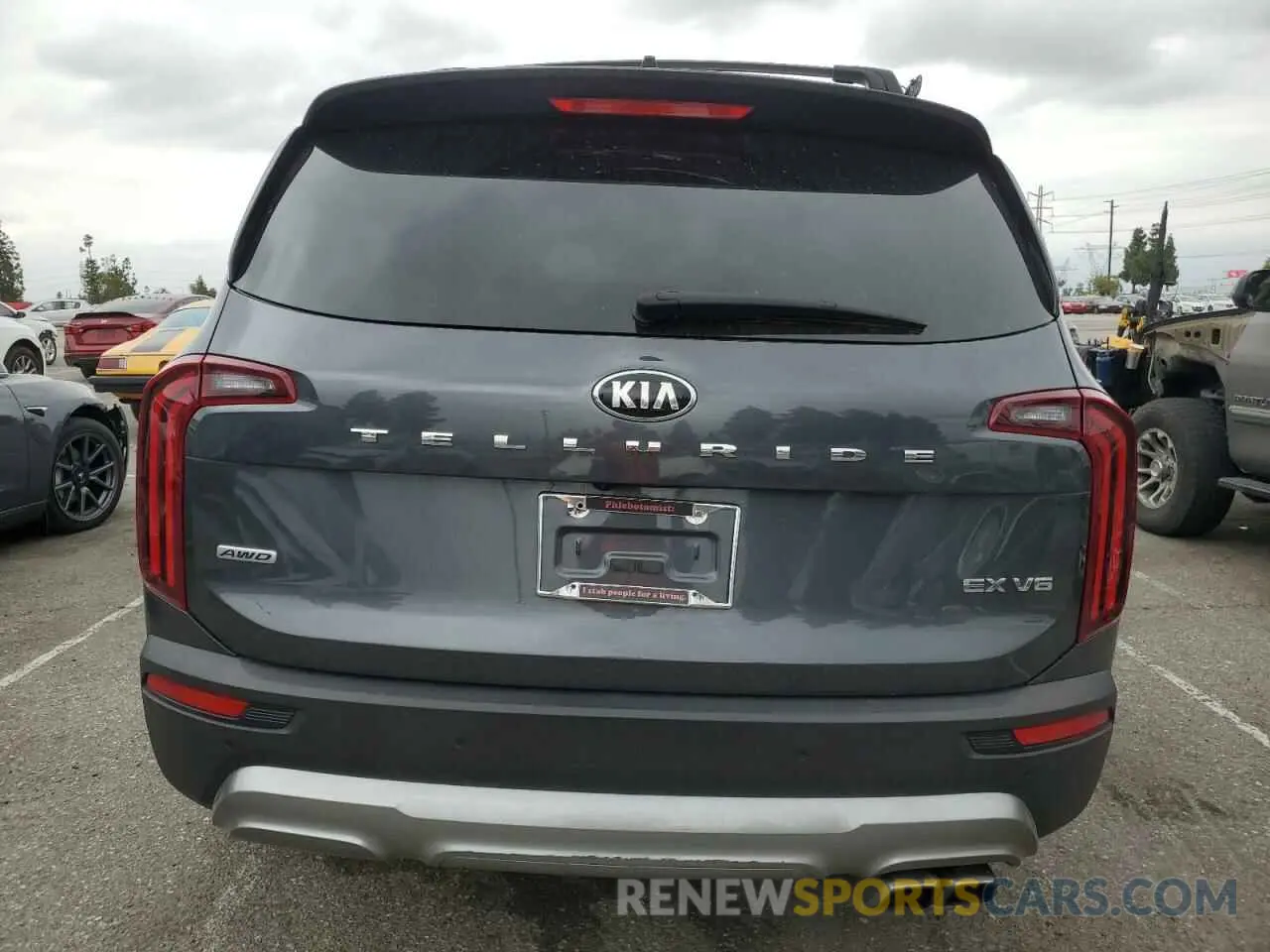 6 Photograph of a damaged car 5XYP3DHC3LG090920 KIA TELLURIDE 2020