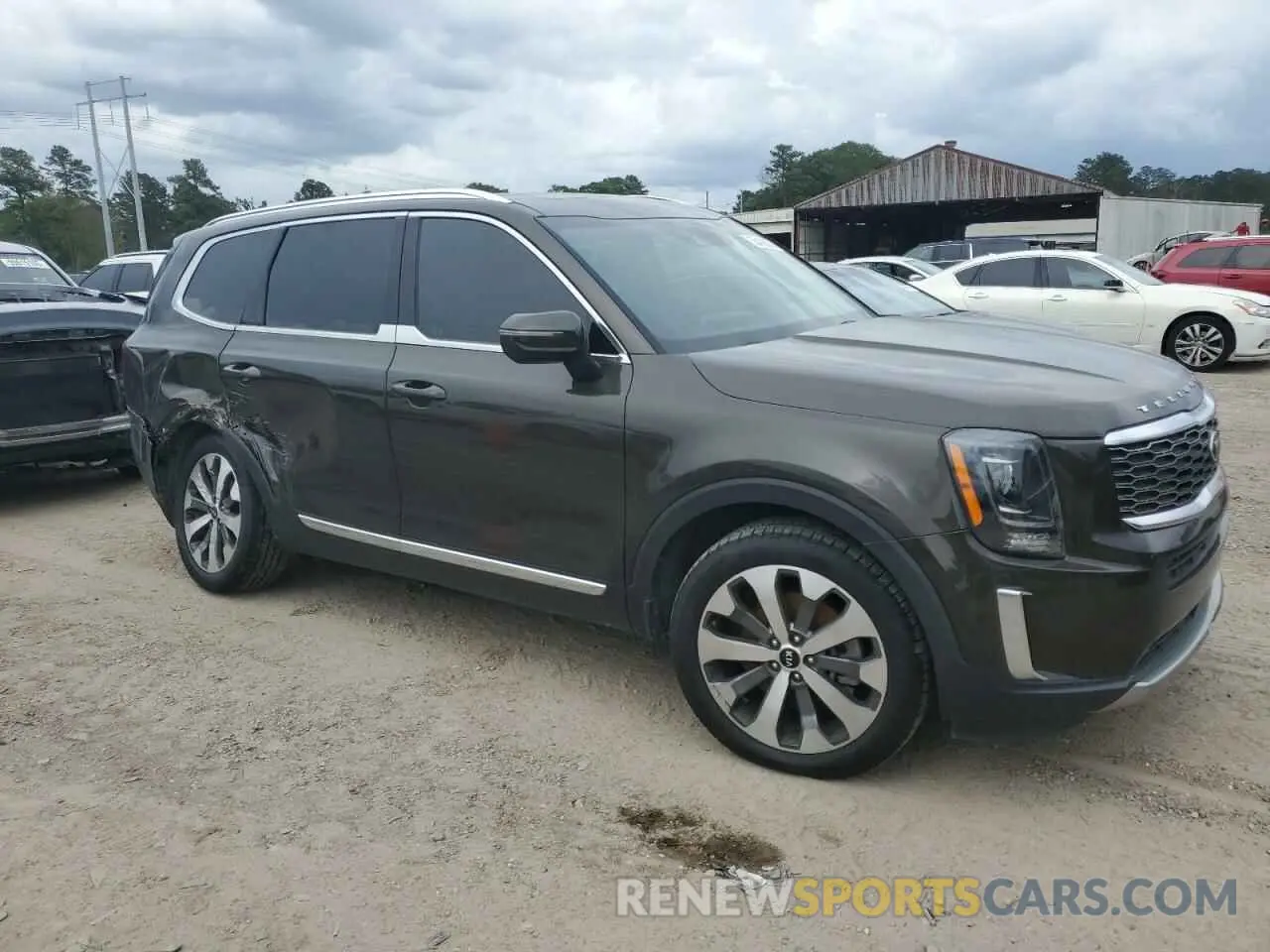 4 Photograph of a damaged car 5XYP3DHC6LG050766 KIA TELLURIDE 2020