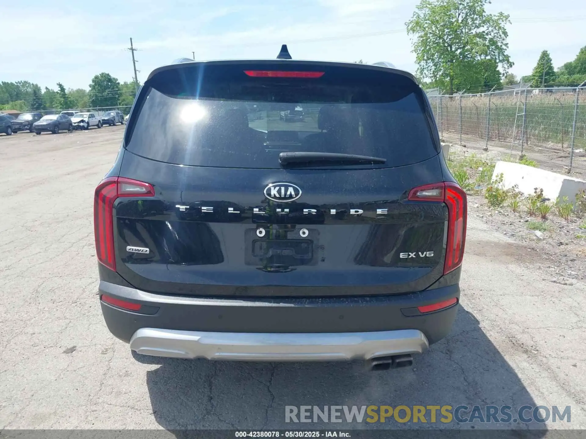 16 Photograph of a damaged car 5XYP3DHC6LG055921 KIA TELLURIDE 2020