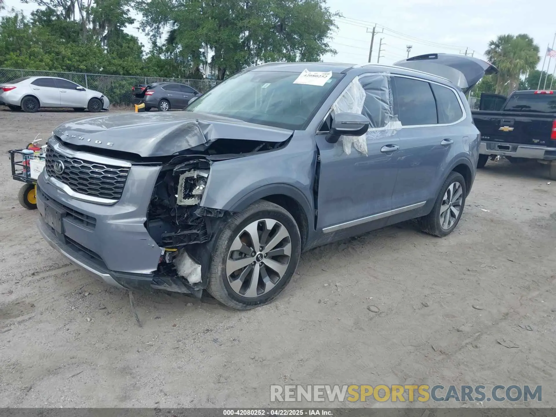 2 Photograph of a damaged car 5XYP3DHC7LG061260 KIA TELLURIDE 2020