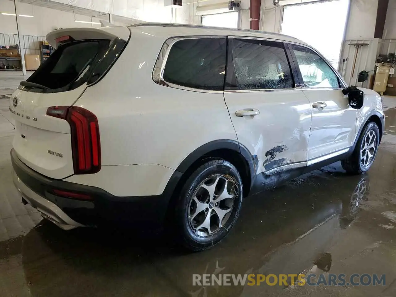 3 Photograph of a damaged car 5XYP3DHC8LG077192 KIA TELLURIDE 2020