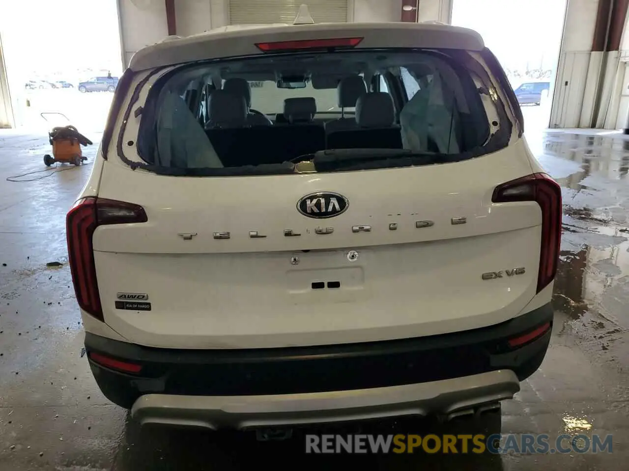 6 Photograph of a damaged car 5XYP3DHC8LG077192 KIA TELLURIDE 2020