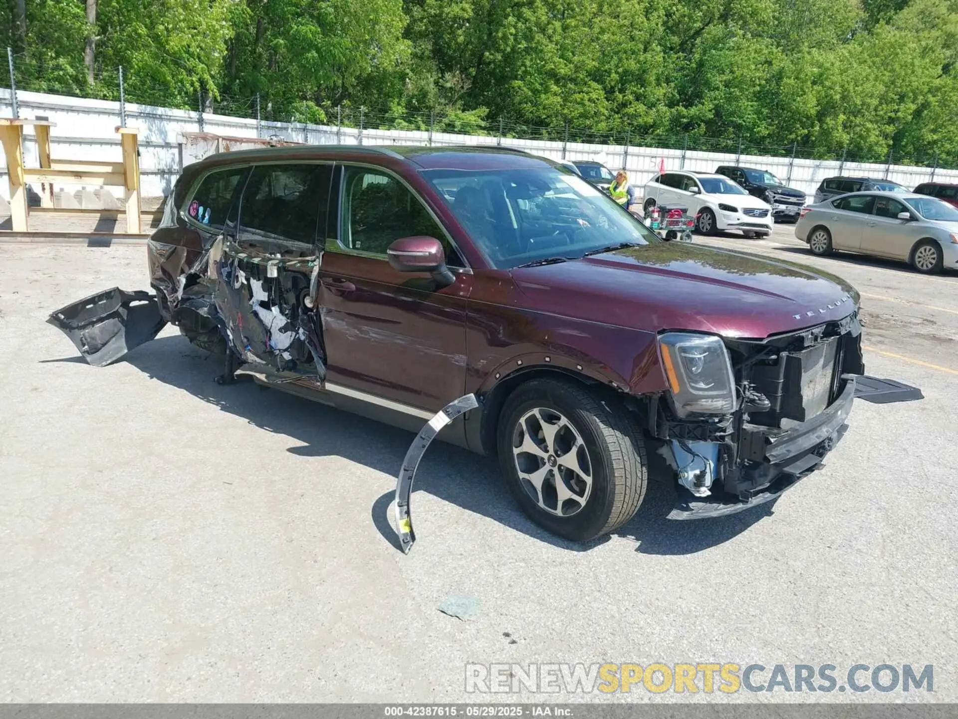 1 Photograph of a damaged car 5XYP3DHC9LG003327 KIA TELLURIDE 2020