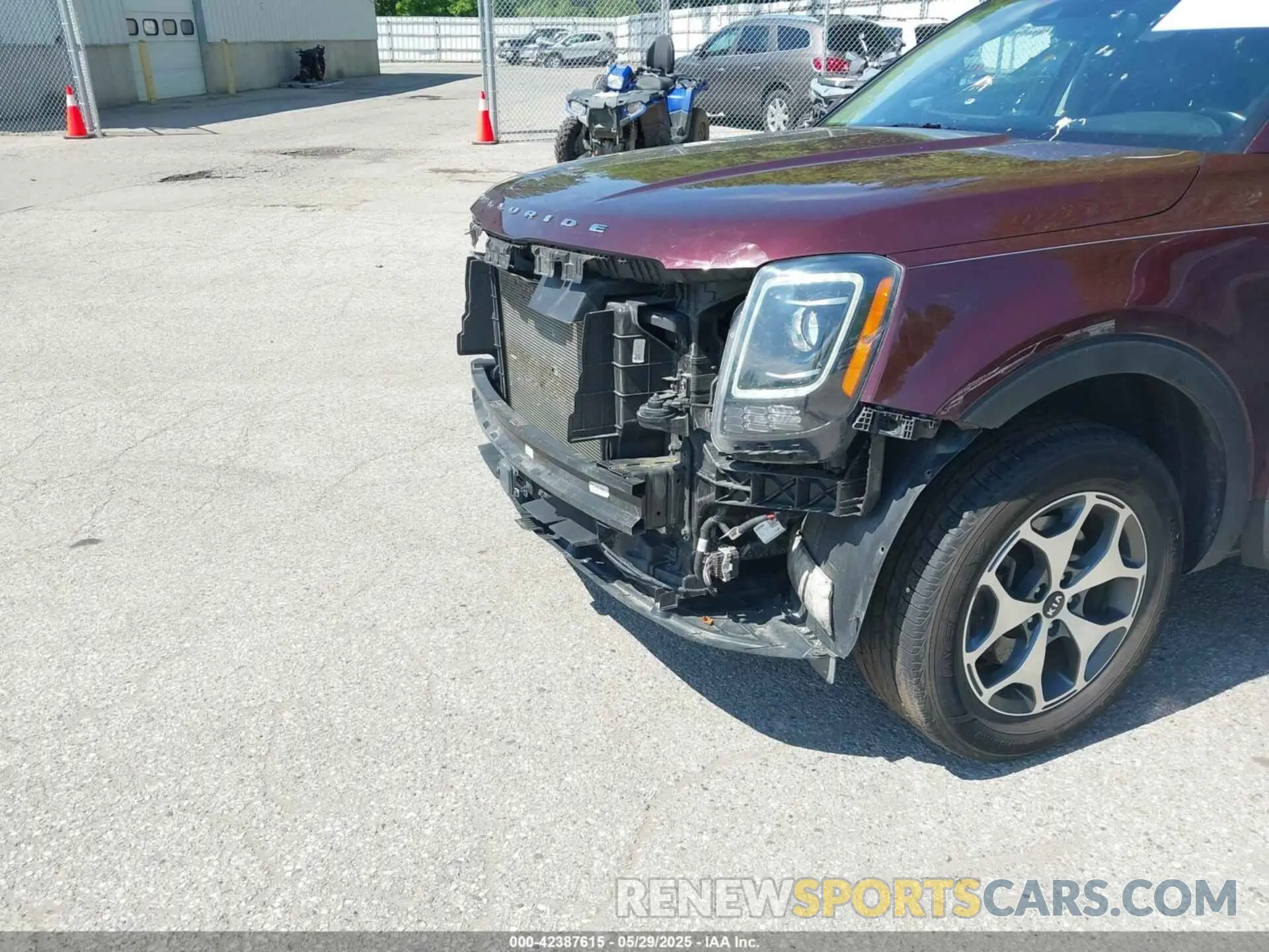 6 Photograph of a damaged car 5XYP3DHC9LG003327 KIA TELLURIDE 2020