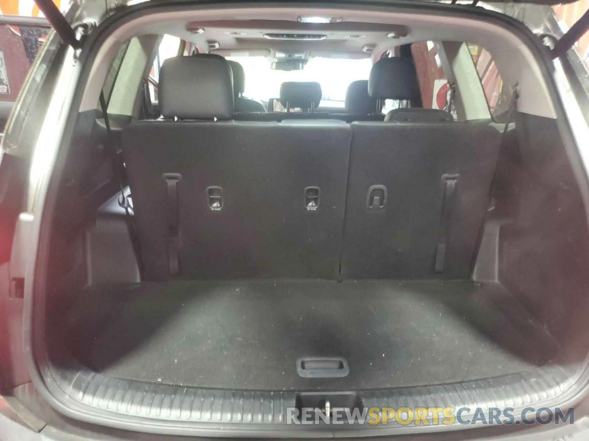 22 Photograph of a damaged car 5XYP3DHC9LG046517 KIA TELLURIDE 2020