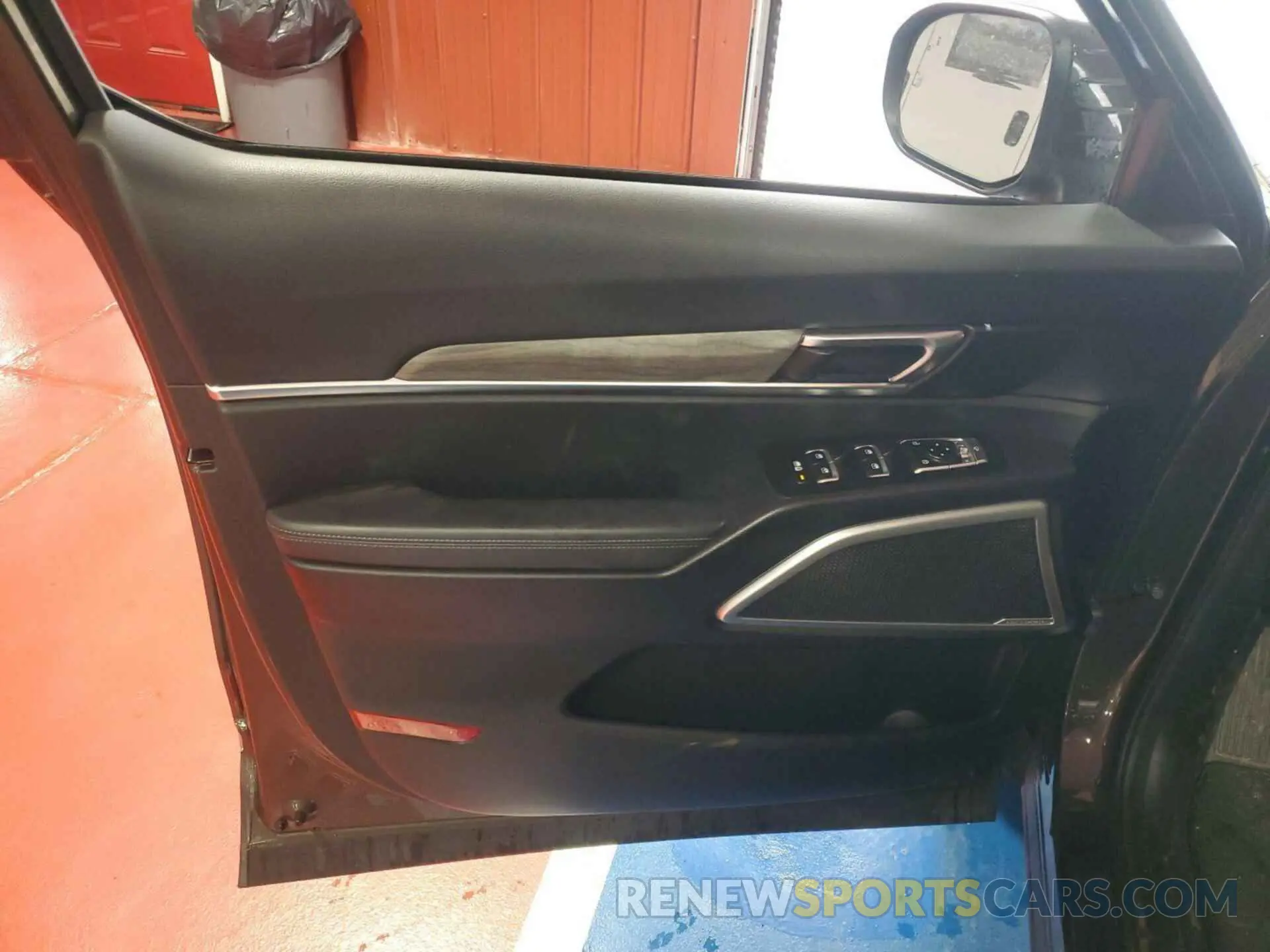 6 Photograph of a damaged car 5XYP3DHC9LG046517 KIA TELLURIDE 2020