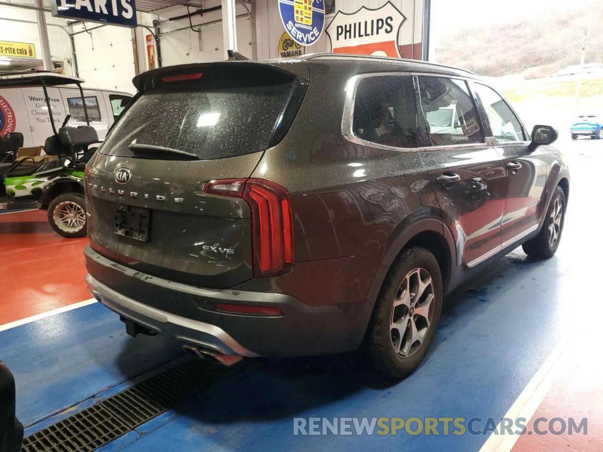 8 Photograph of a damaged car 5XYP3DHC9LG046517 KIA TELLURIDE 2020