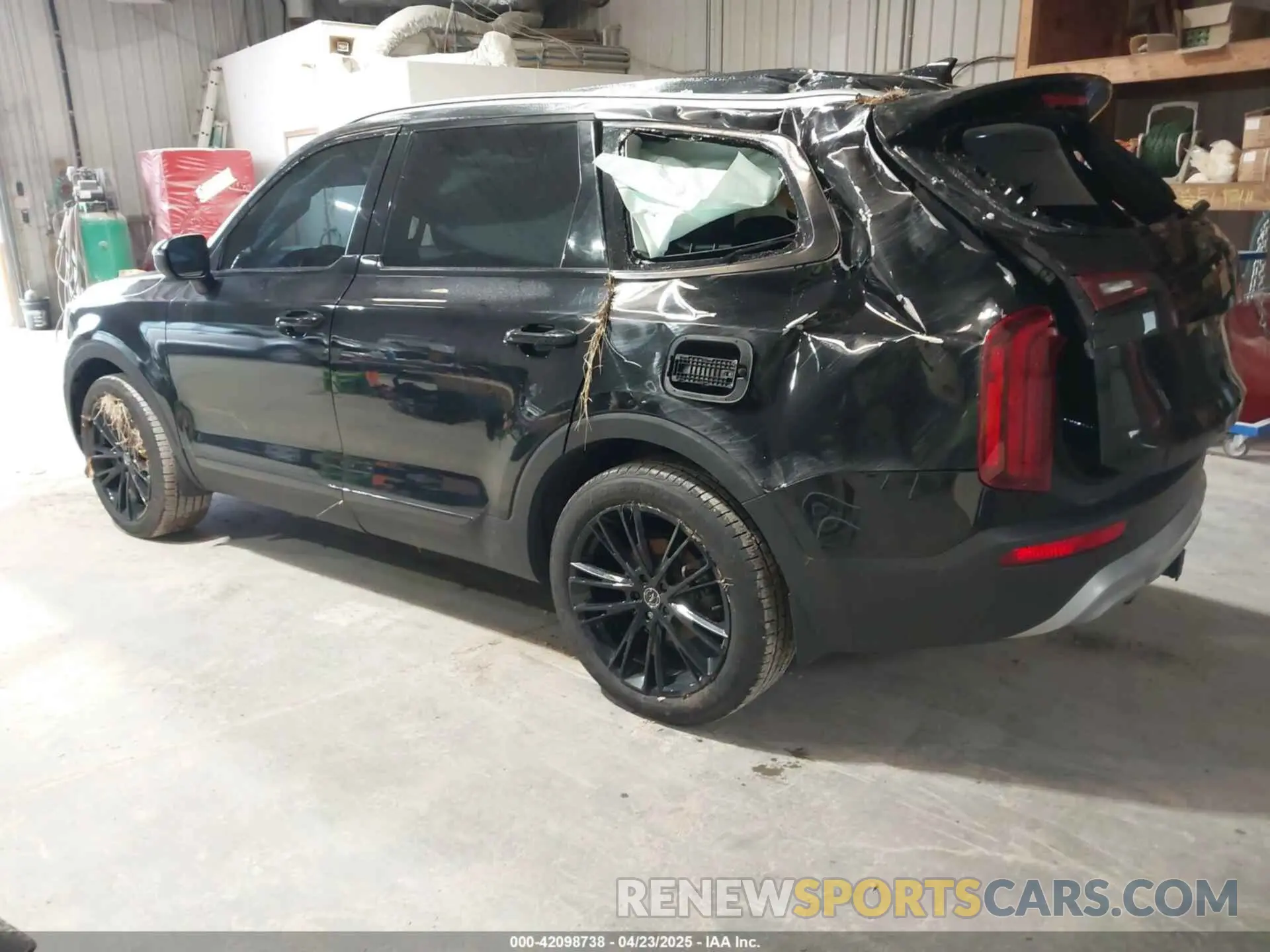 3 Photograph of a damaged car 5XYP3DHCXLG027703 KIA TELLURIDE 2020