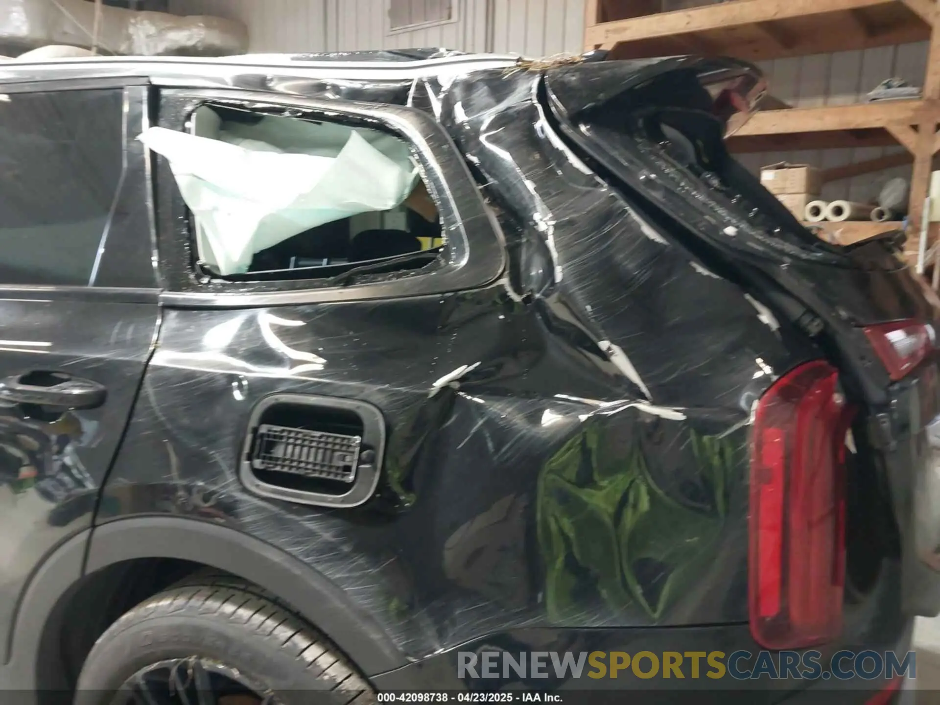 6 Photograph of a damaged car 5XYP3DHCXLG027703 KIA TELLURIDE 2020