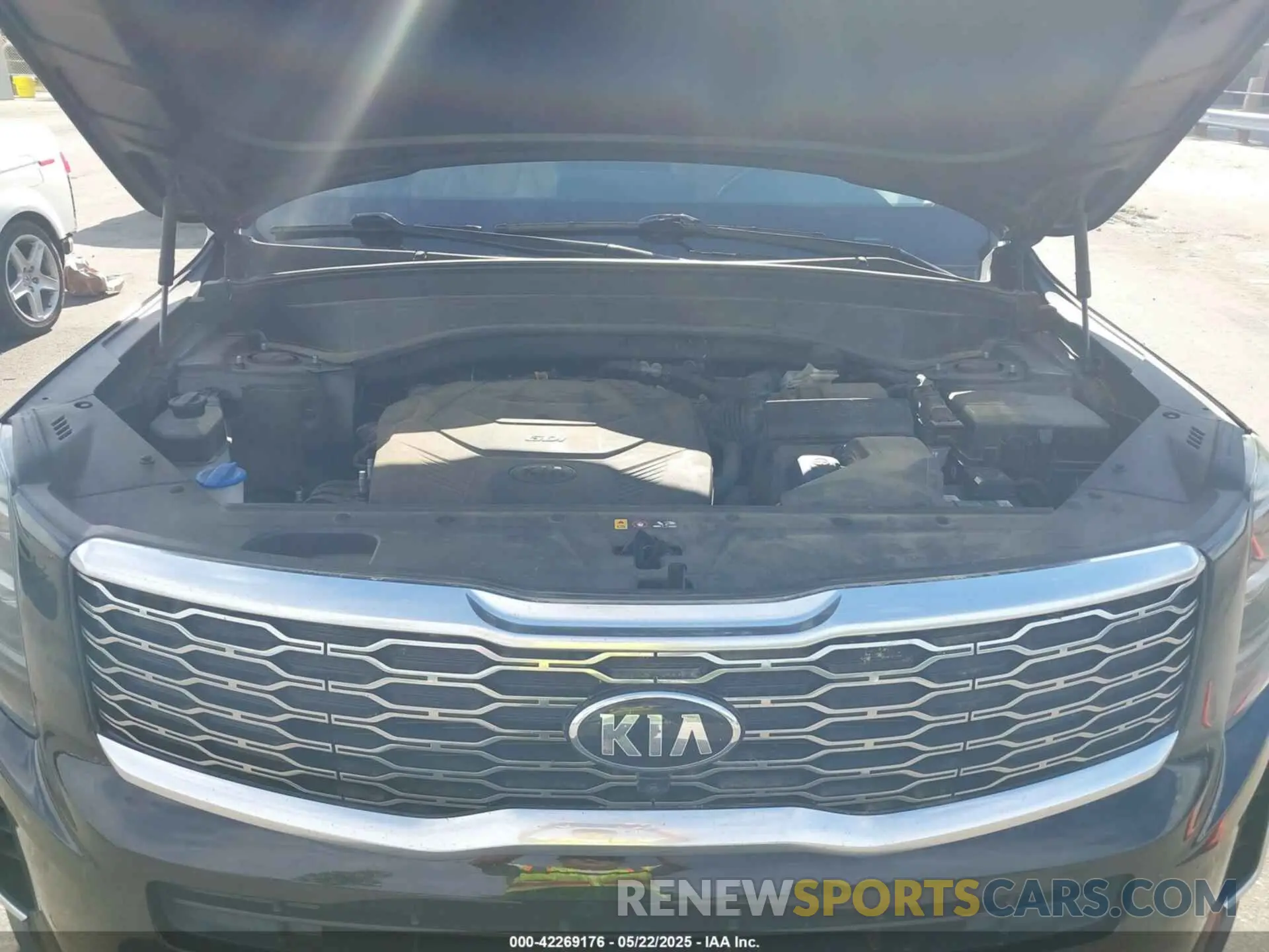 10 Photograph of a damaged car 5XYP54HC2LG084875 KIA TELLURIDE 2020