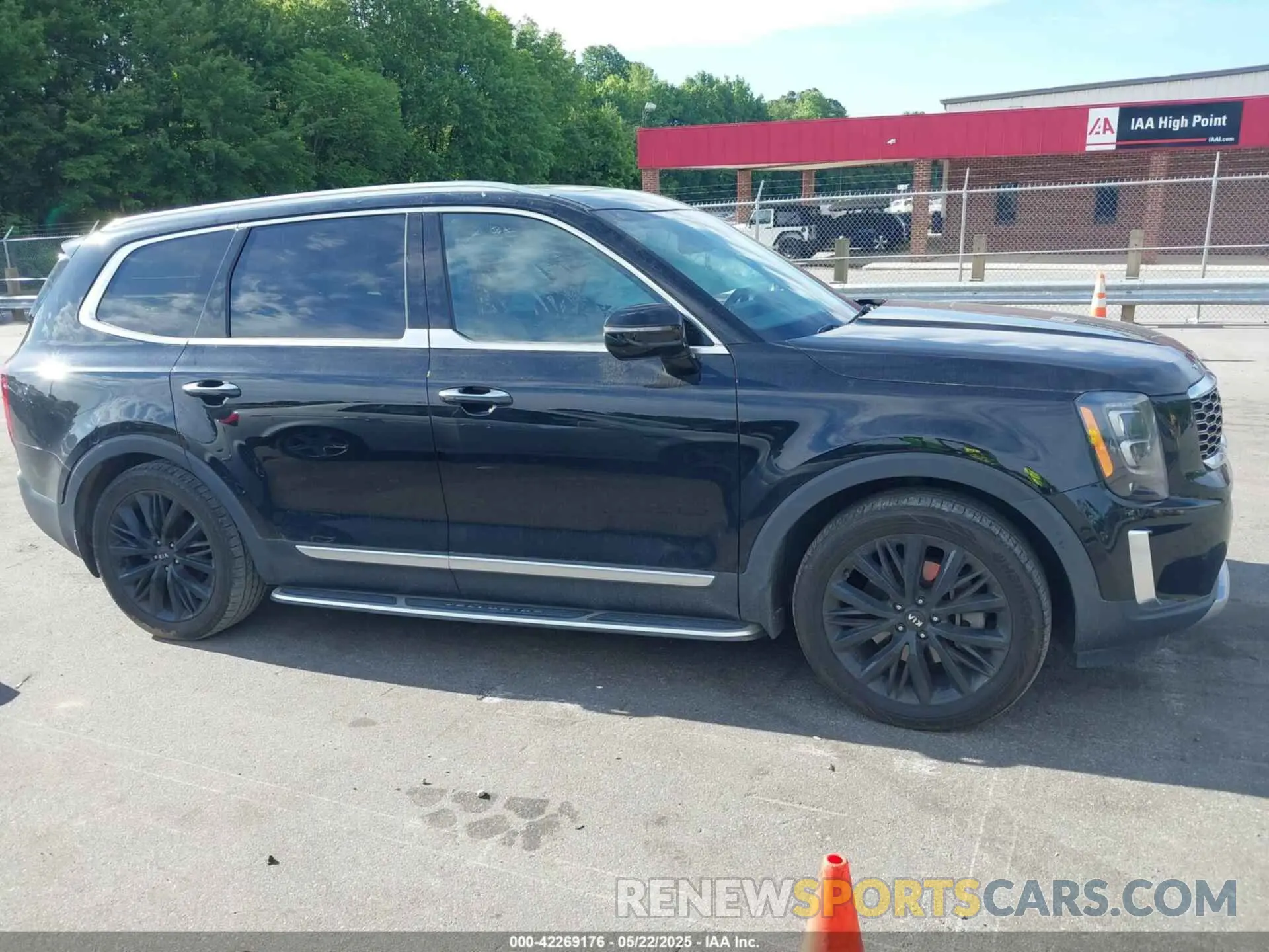 13 Photograph of a damaged car 5XYP54HC2LG084875 KIA TELLURIDE 2020