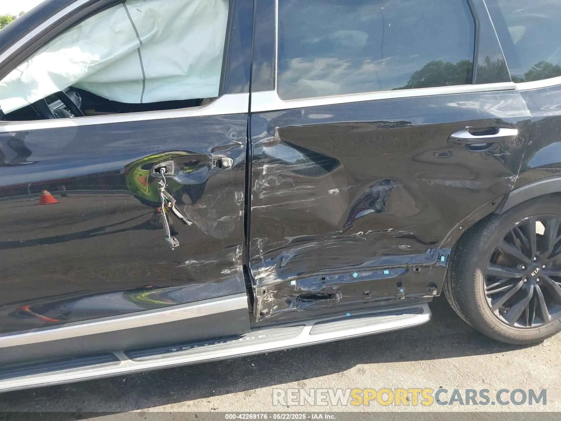 6 Photograph of a damaged car 5XYP54HC2LG084875 KIA TELLURIDE 2020