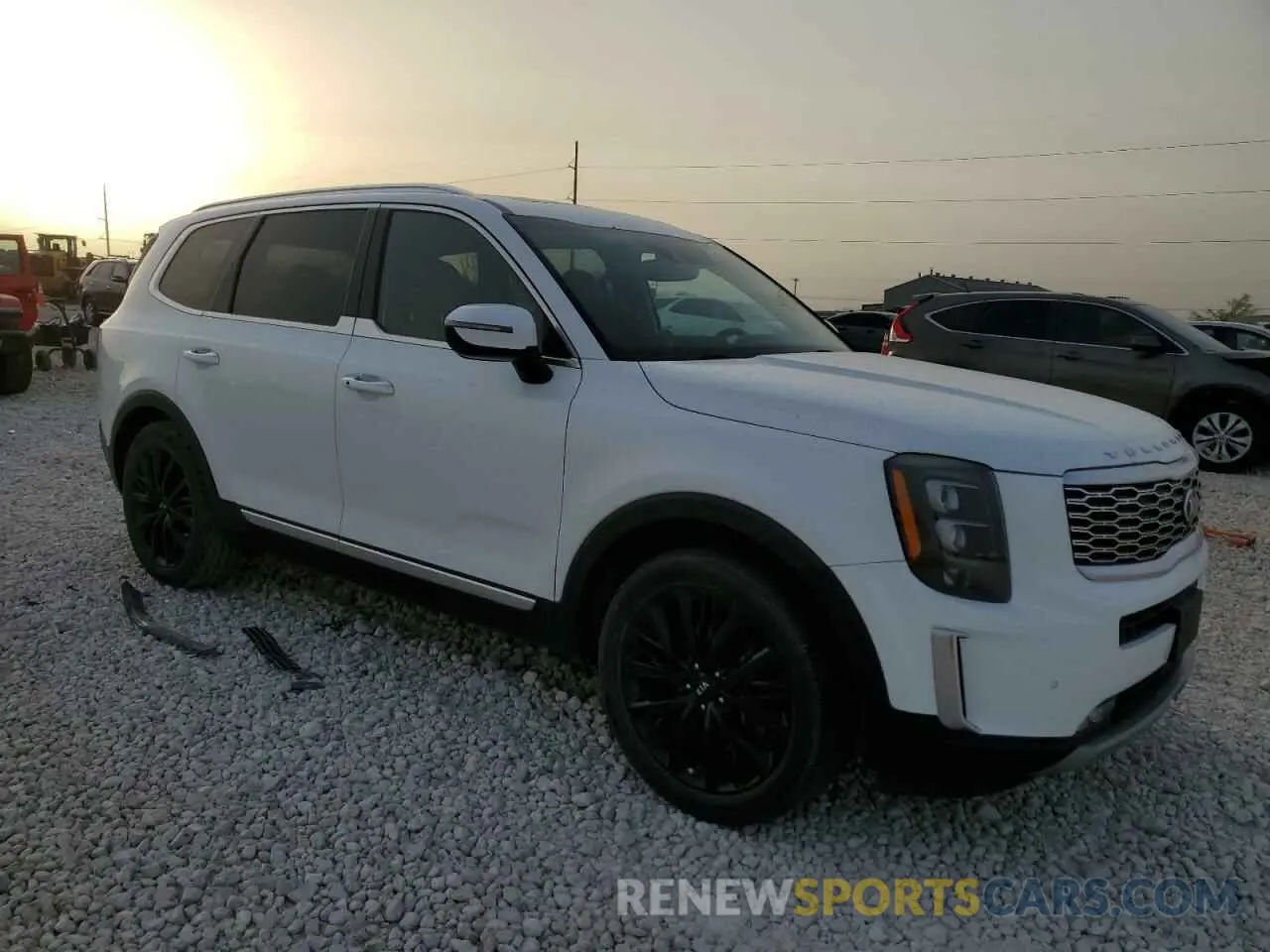 4 Photograph of a damaged car 5XYP54HC3LG040433 KIA TELLURIDE 2020