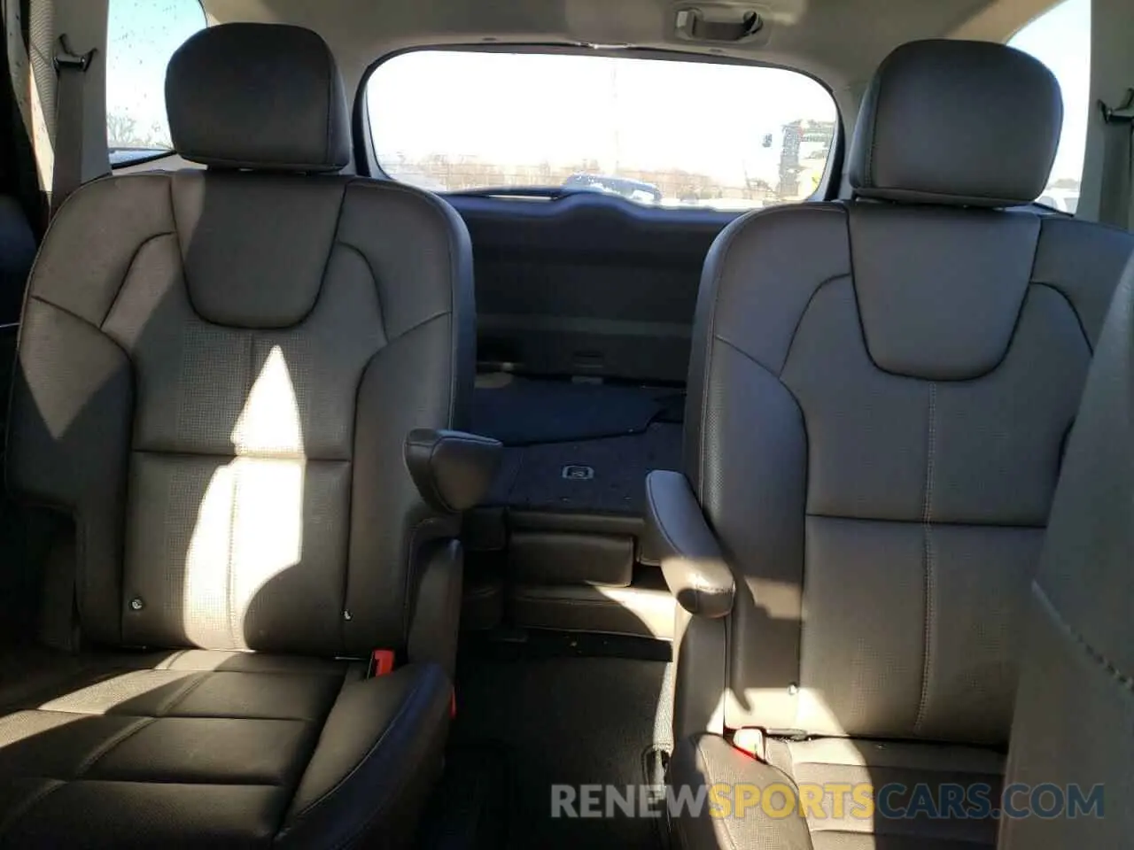 10 Photograph of a damaged car 5XYP54HC4LG031689 KIA TELLURIDE 2020