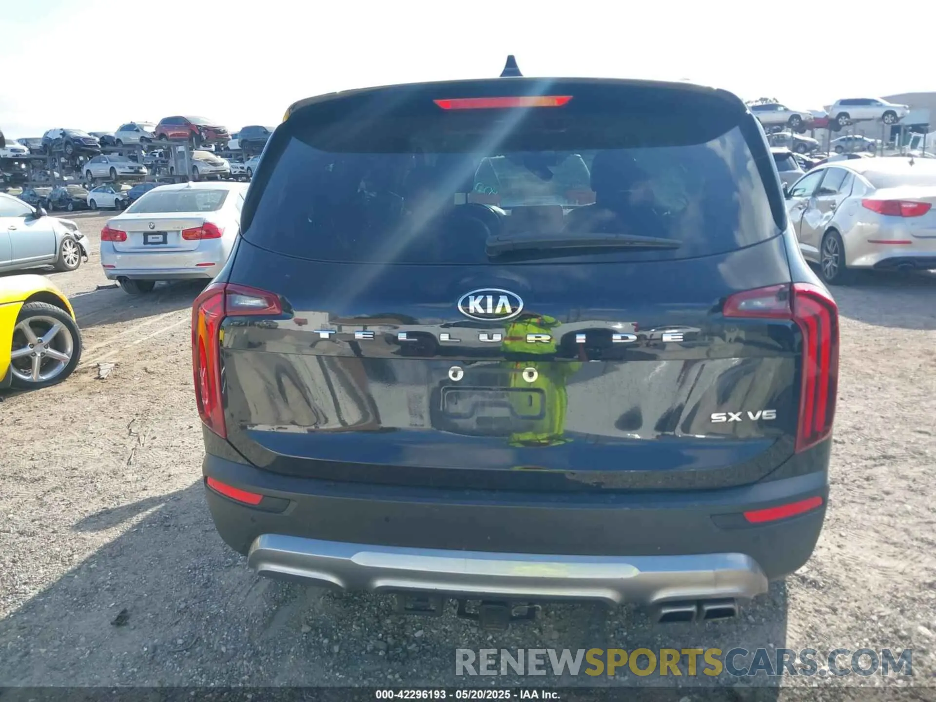 17 Photograph of a damaged car 5XYP54HC6LG045884 KIA TELLURIDE 2020