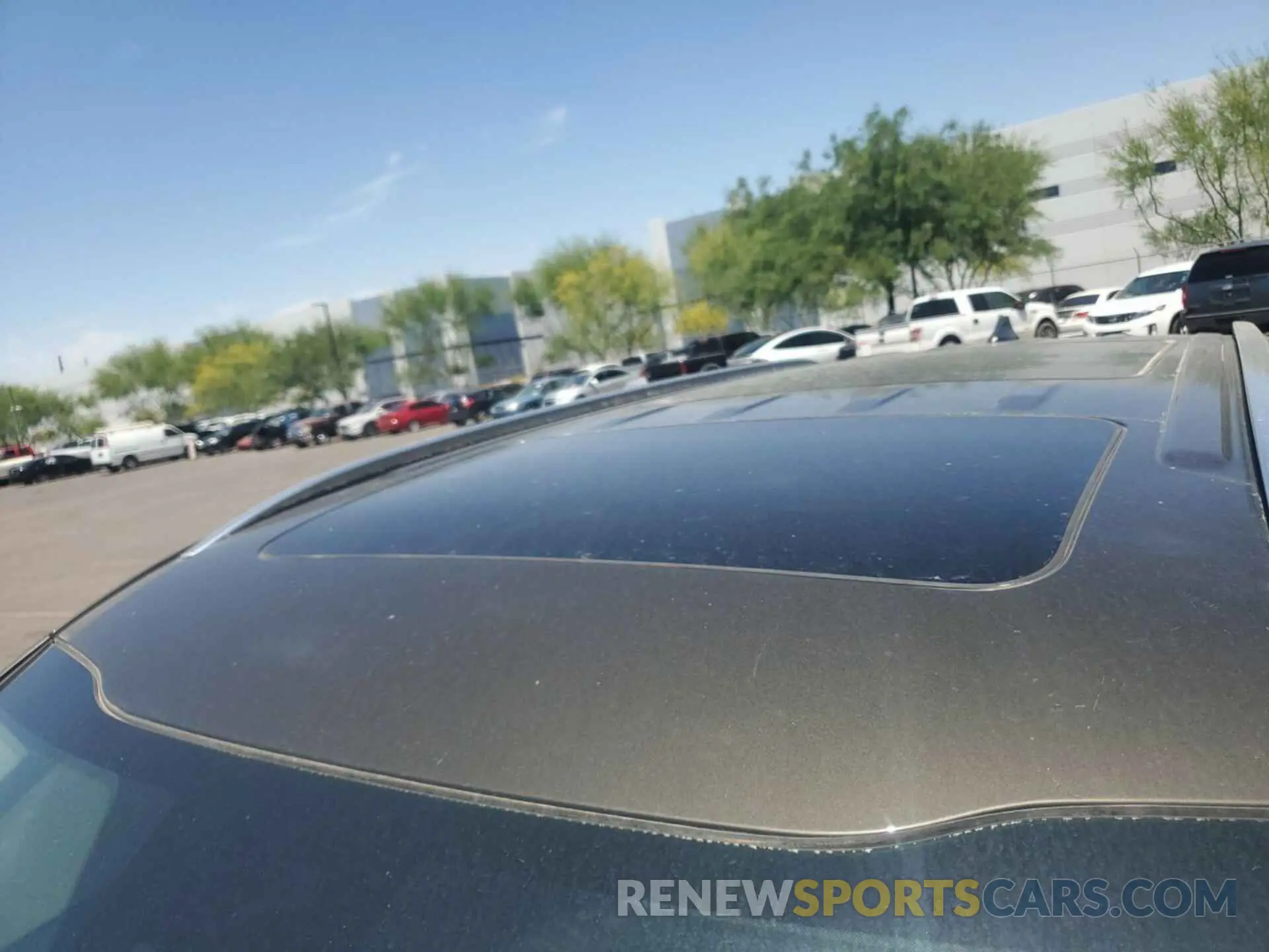 4 Photograph of a damaged car 5XYP54HC9LG037228 KIA TELLURIDE 2020