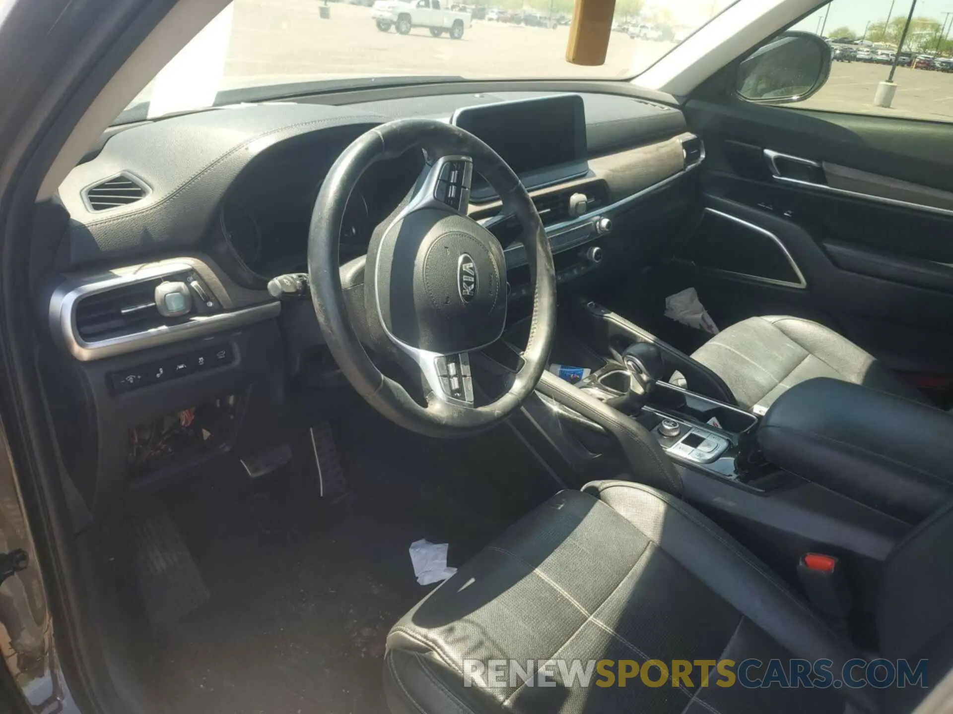 8 Photograph of a damaged car 5XYP54HC9LG037228 KIA TELLURIDE 2020
