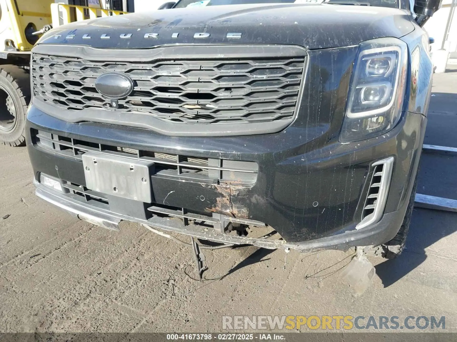 18 Photograph of a damaged car 5XYP54HC9LG042624 KIA TELLURIDE 2020