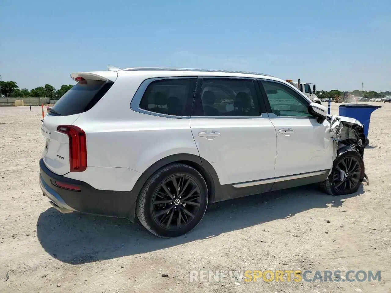 3 Photograph of a damaged car 5XYP54HC9LG084193 KIA TELLURIDE 2020