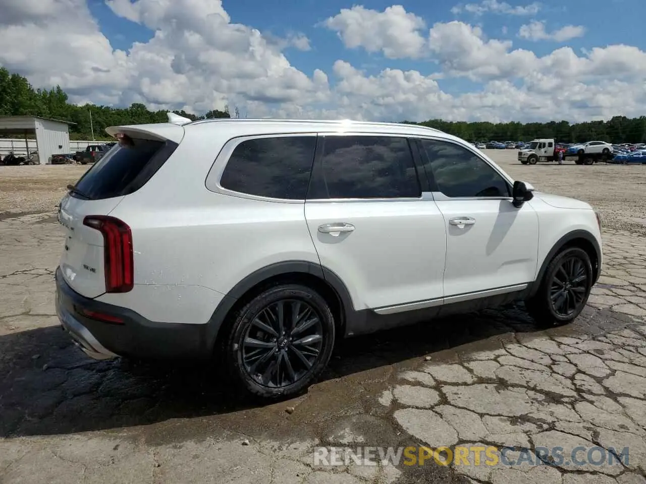 3 Photograph of a damaged car 5XYP5DHC0LG017305 KIA TELLURIDE 2020