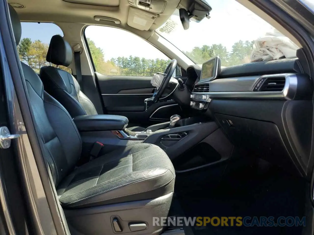 5 Photograph of a damaged car 5XYP5DHC2LG075139 KIA TELLURIDE 2020