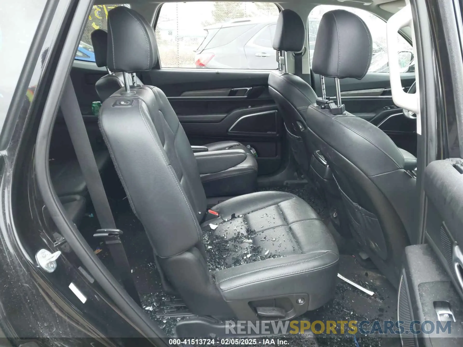 8 Photograph of a damaged car 5XYP5DHC3LG050475 KIA TELLURIDE 2020