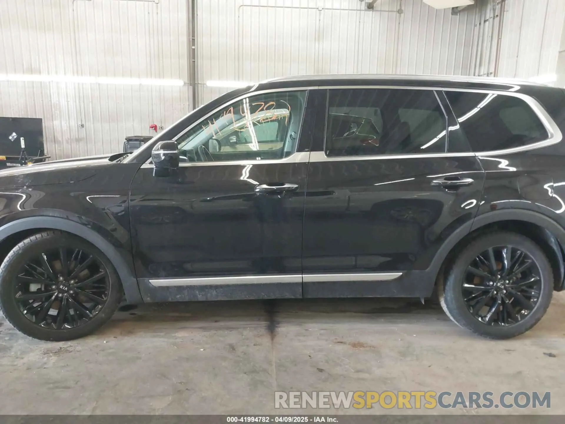 15 Photograph of a damaged car 5XYP5DHC4LG015220 KIA TELLURIDE 2020