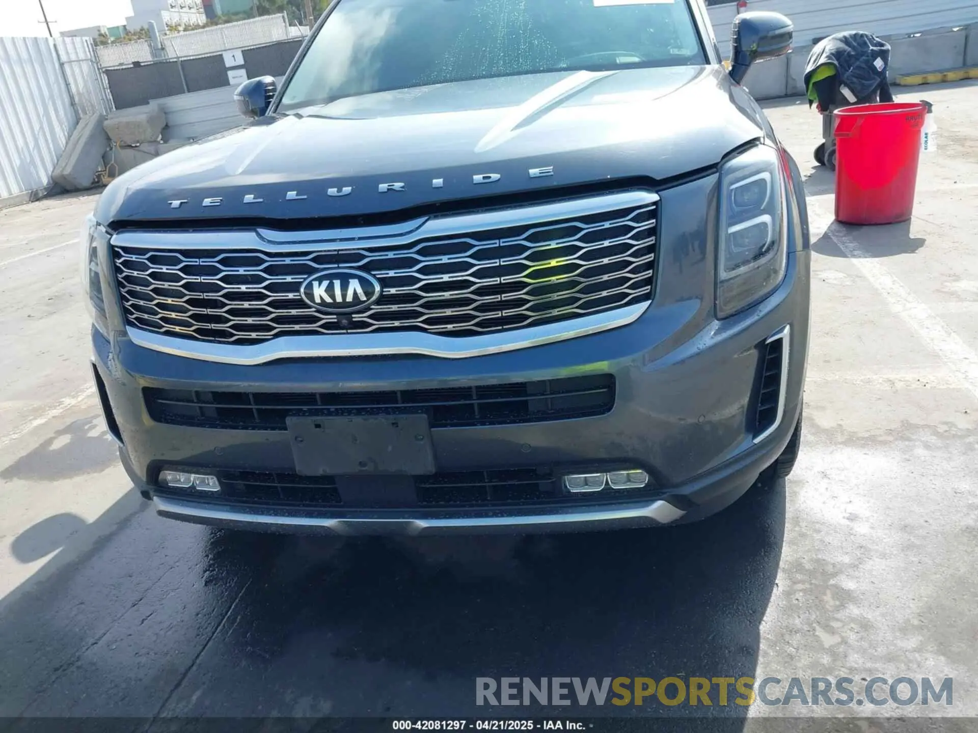 12 Photograph of a damaged car 5XYP5DHC6LG053984 KIA TELLURIDE 2020