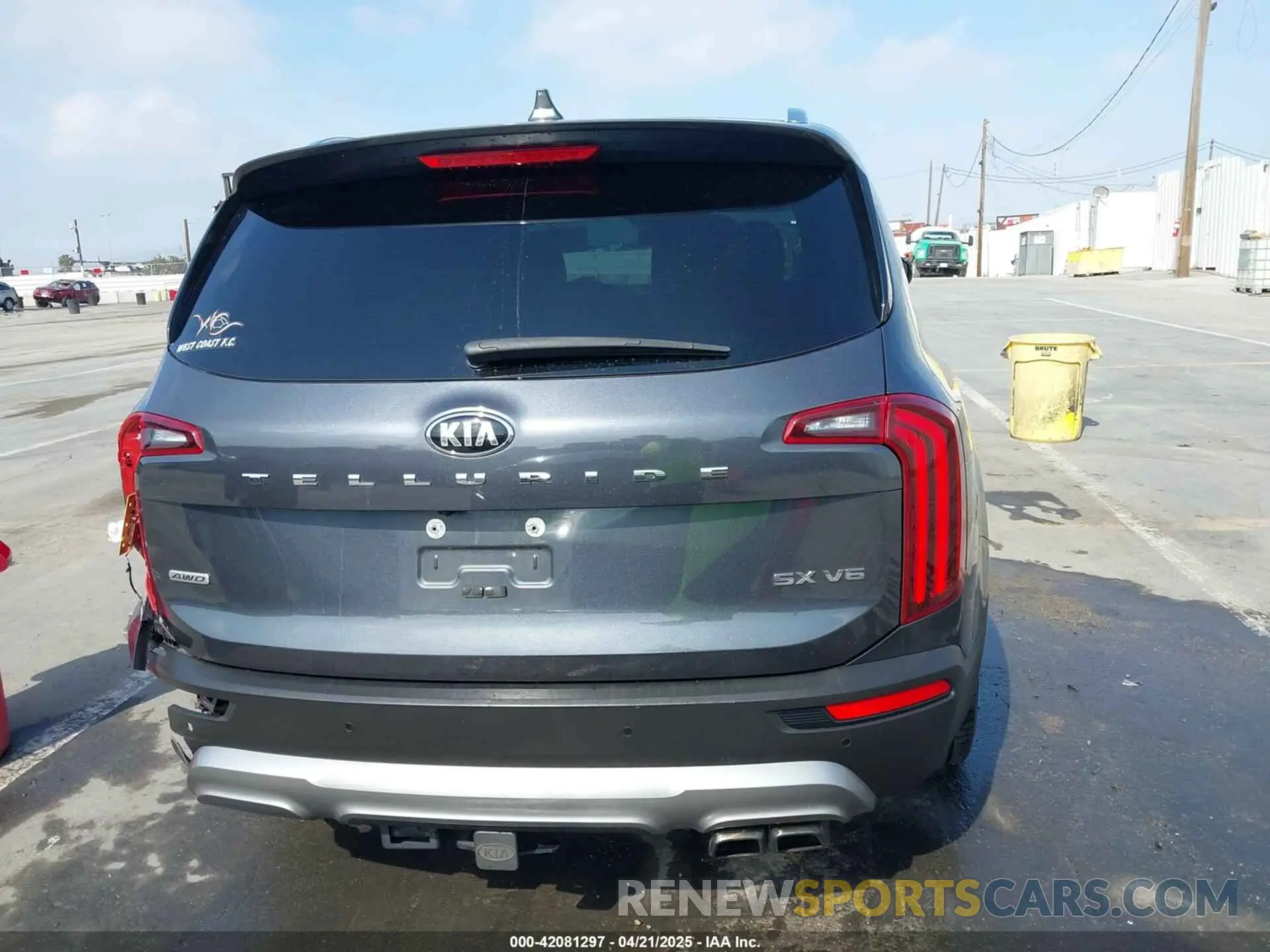 16 Photograph of a damaged car 5XYP5DHC6LG053984 KIA TELLURIDE 2020
