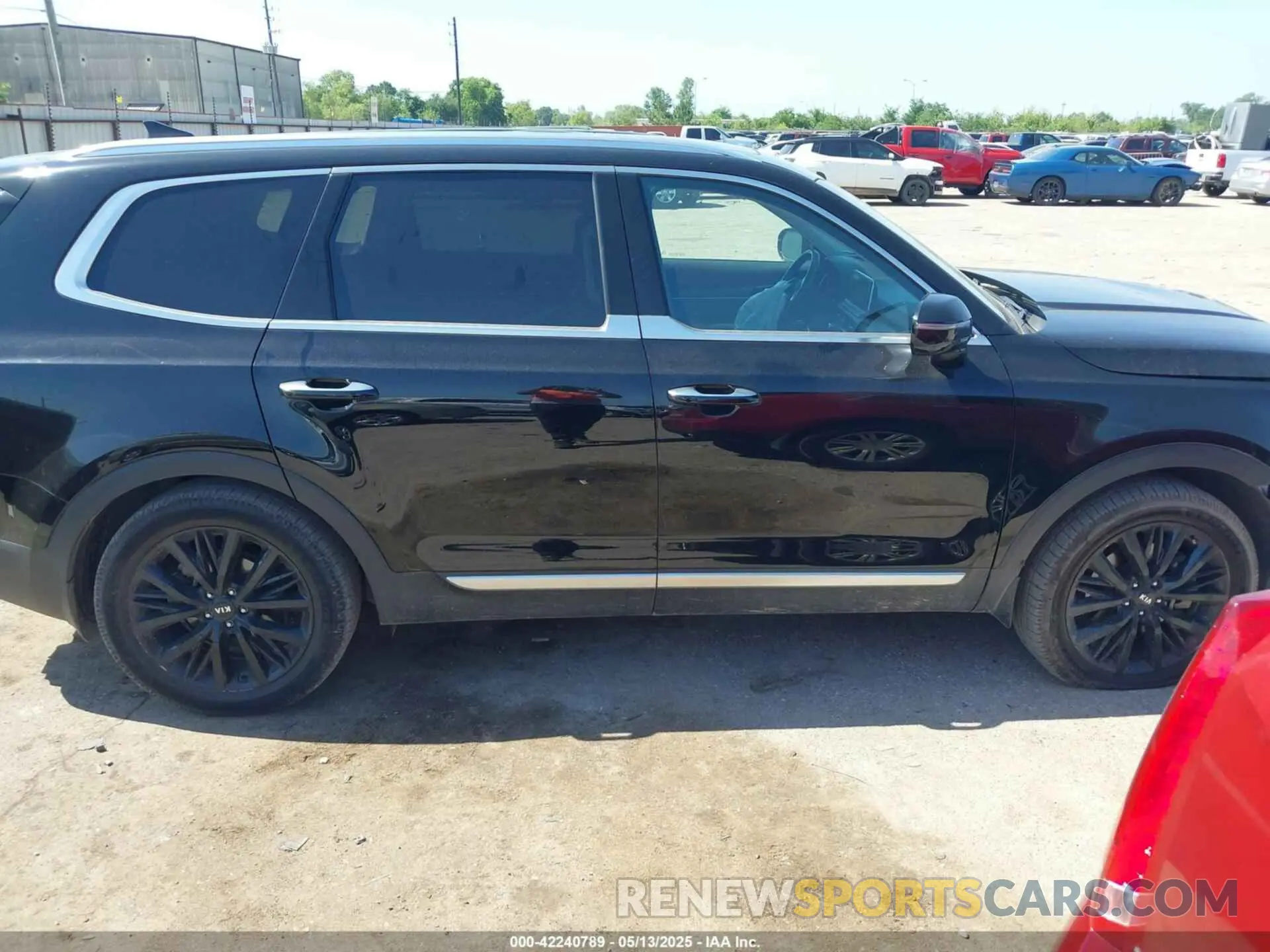 14 Photograph of a damaged car 5XYP5DHC8LG007377 KIA TELLURIDE 2020