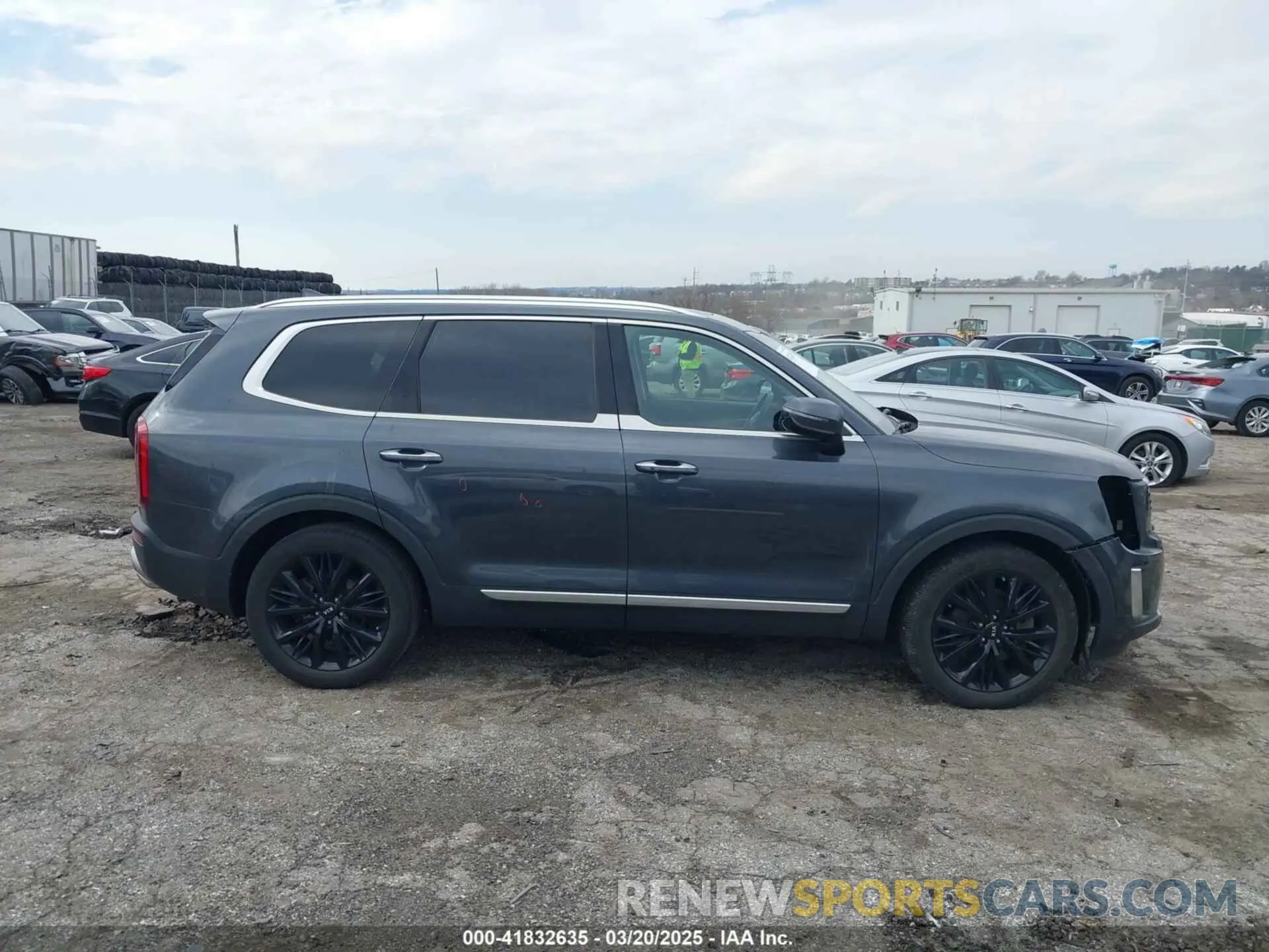 13 Photograph of a damaged car 5XYP5DHC8LG025376 KIA TELLURIDE 2020