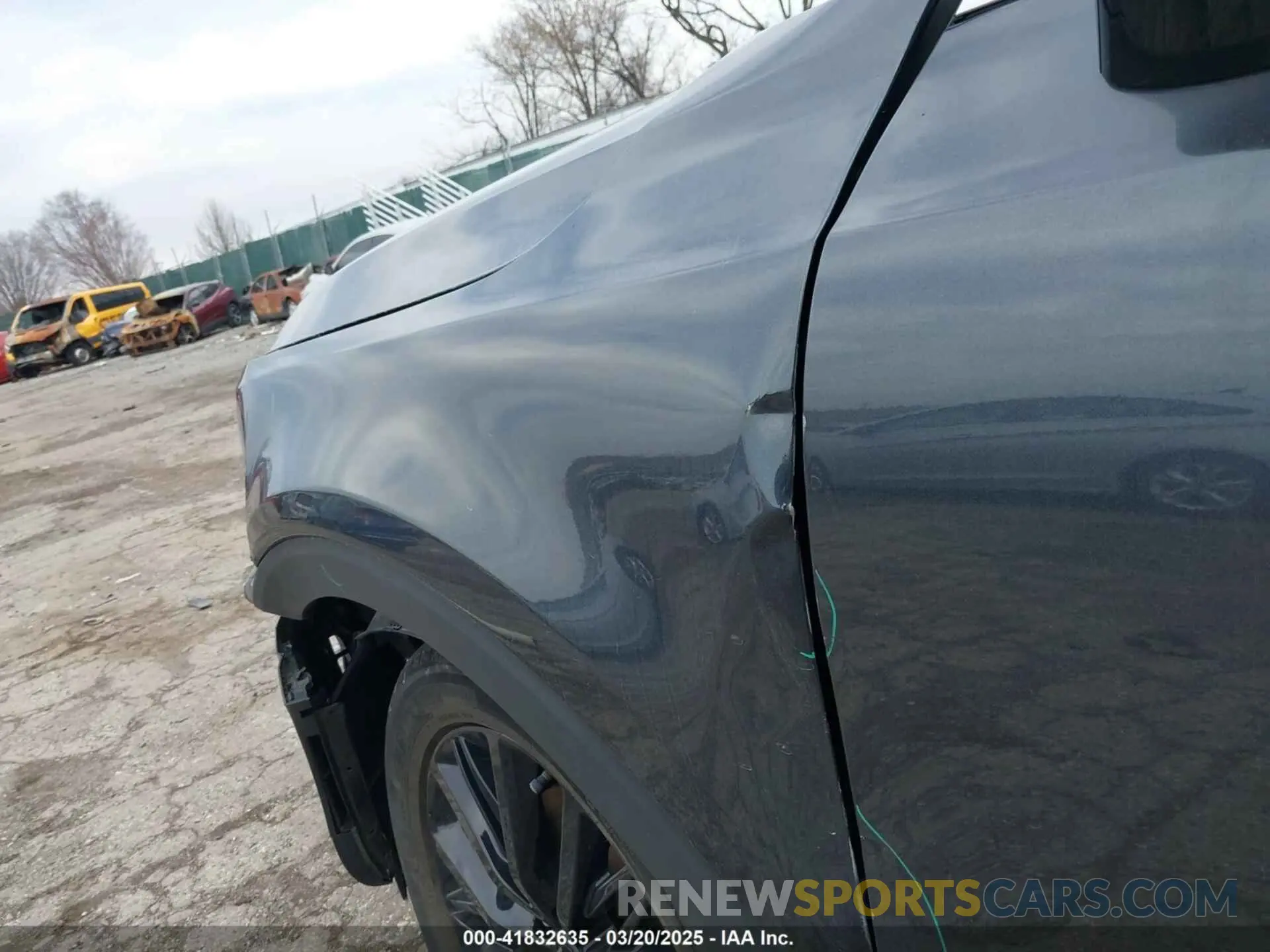 17 Photograph of a damaged car 5XYP5DHC8LG025376 KIA TELLURIDE 2020