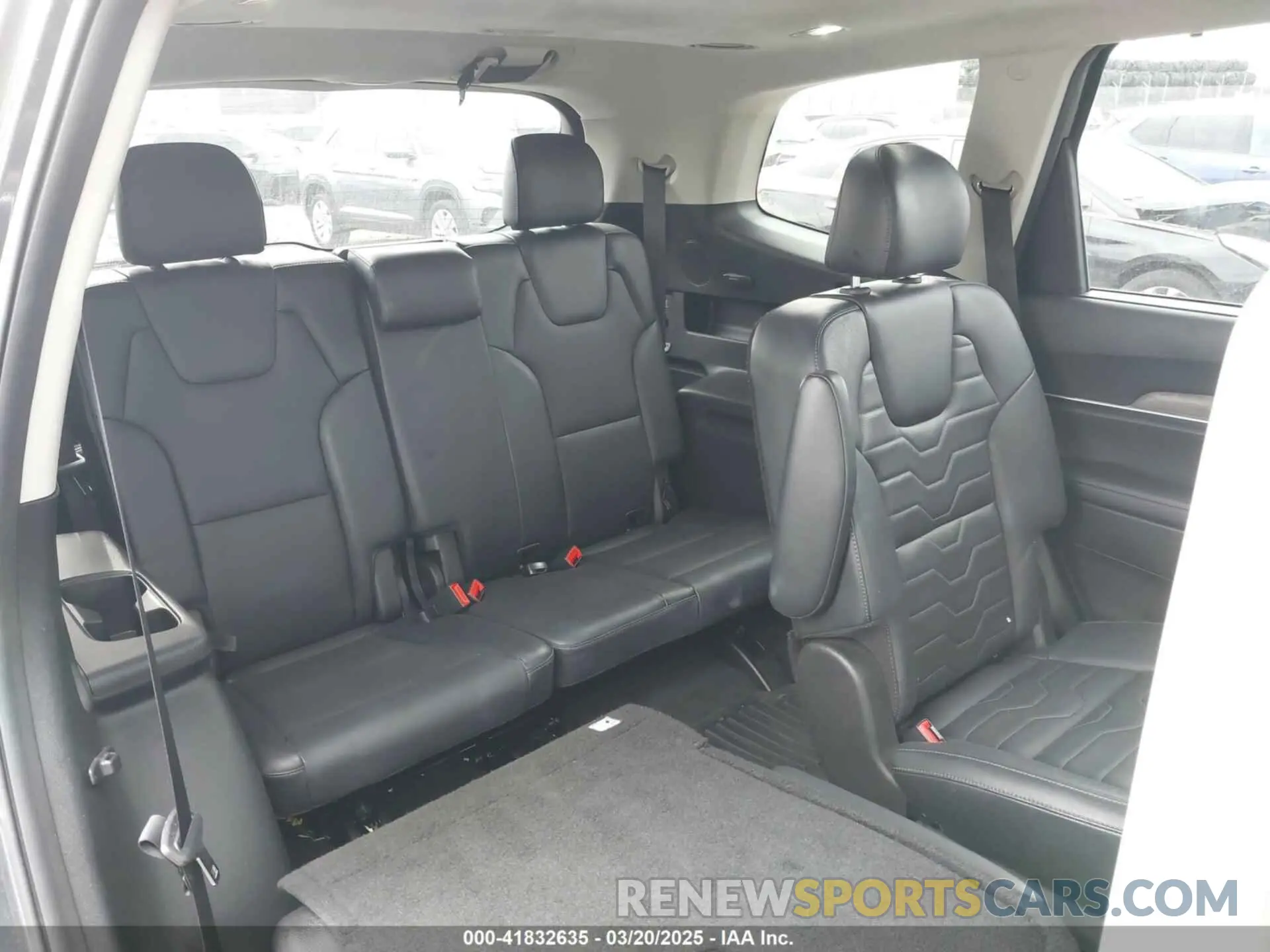 8 Photograph of a damaged car 5XYP5DHC8LG025376 KIA TELLURIDE 2020