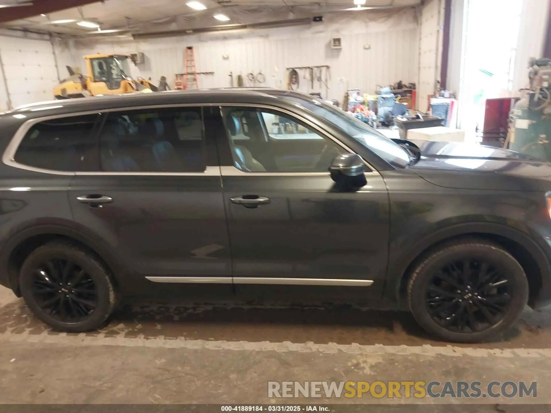 13 Photograph of a damaged car 5XYP5DHC8LG045921 KIA TELLURIDE 2020