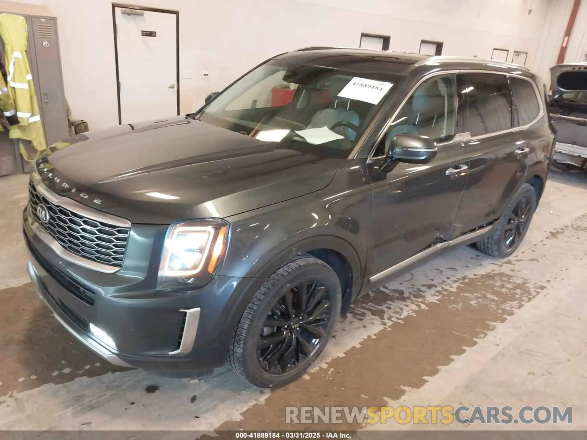 2 Photograph of a damaged car 5XYP5DHC8LG045921 KIA TELLURIDE 2020