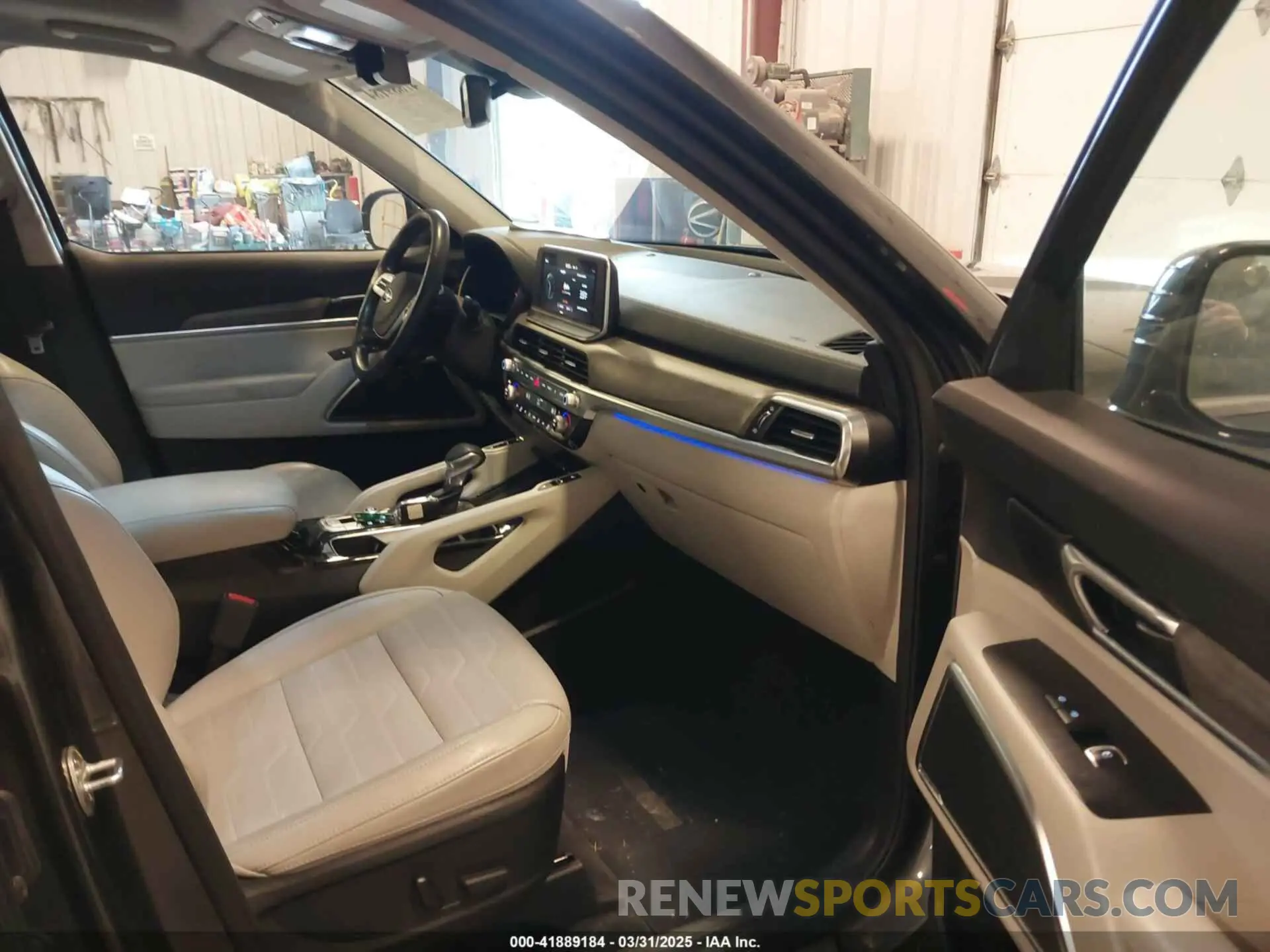 5 Photograph of a damaged car 5XYP5DHC8LG045921 KIA TELLURIDE 2020