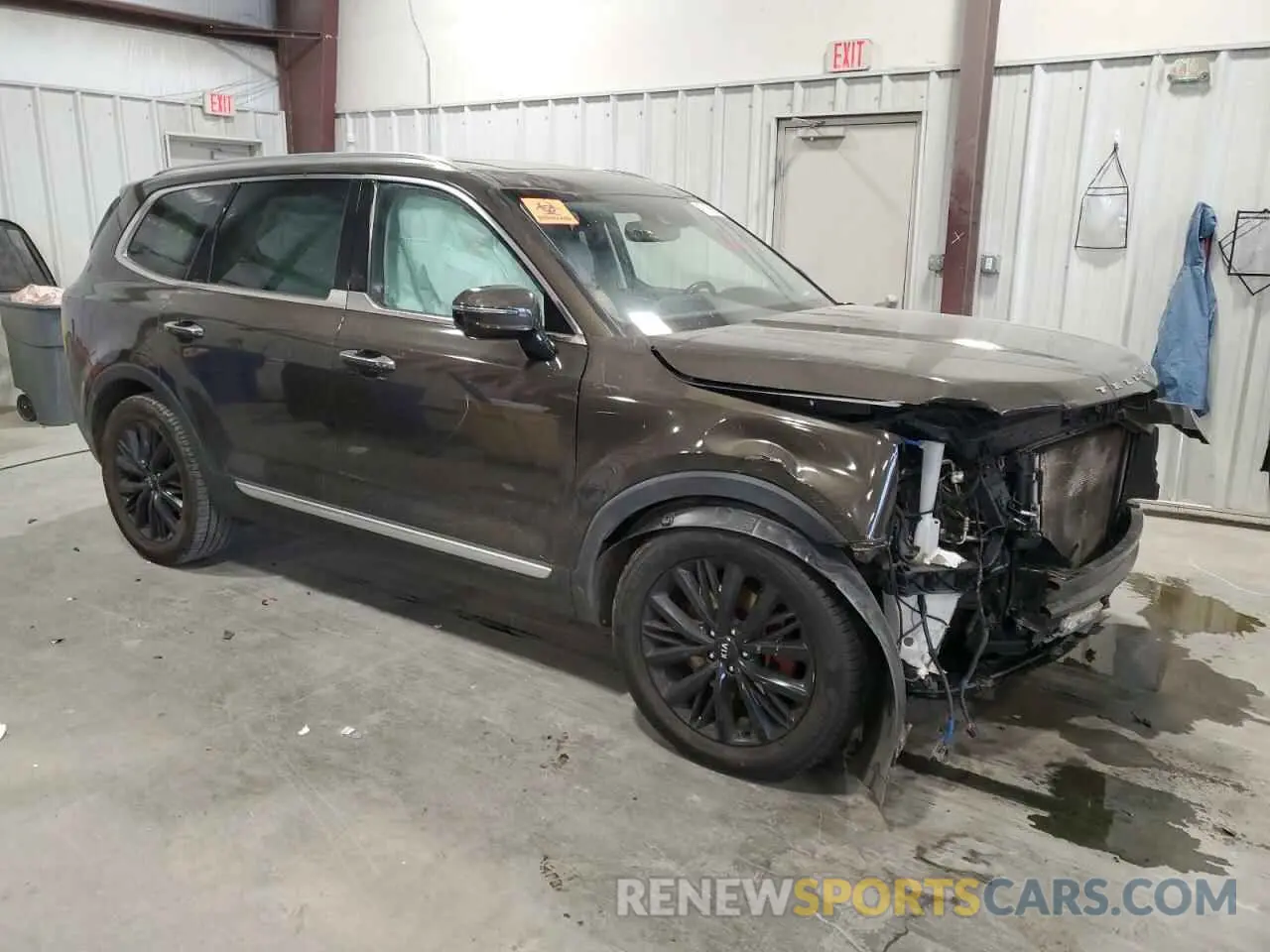 4 Photograph of a damaged car 5XYP5DHC9LG003418 KIA TELLURIDE 2020