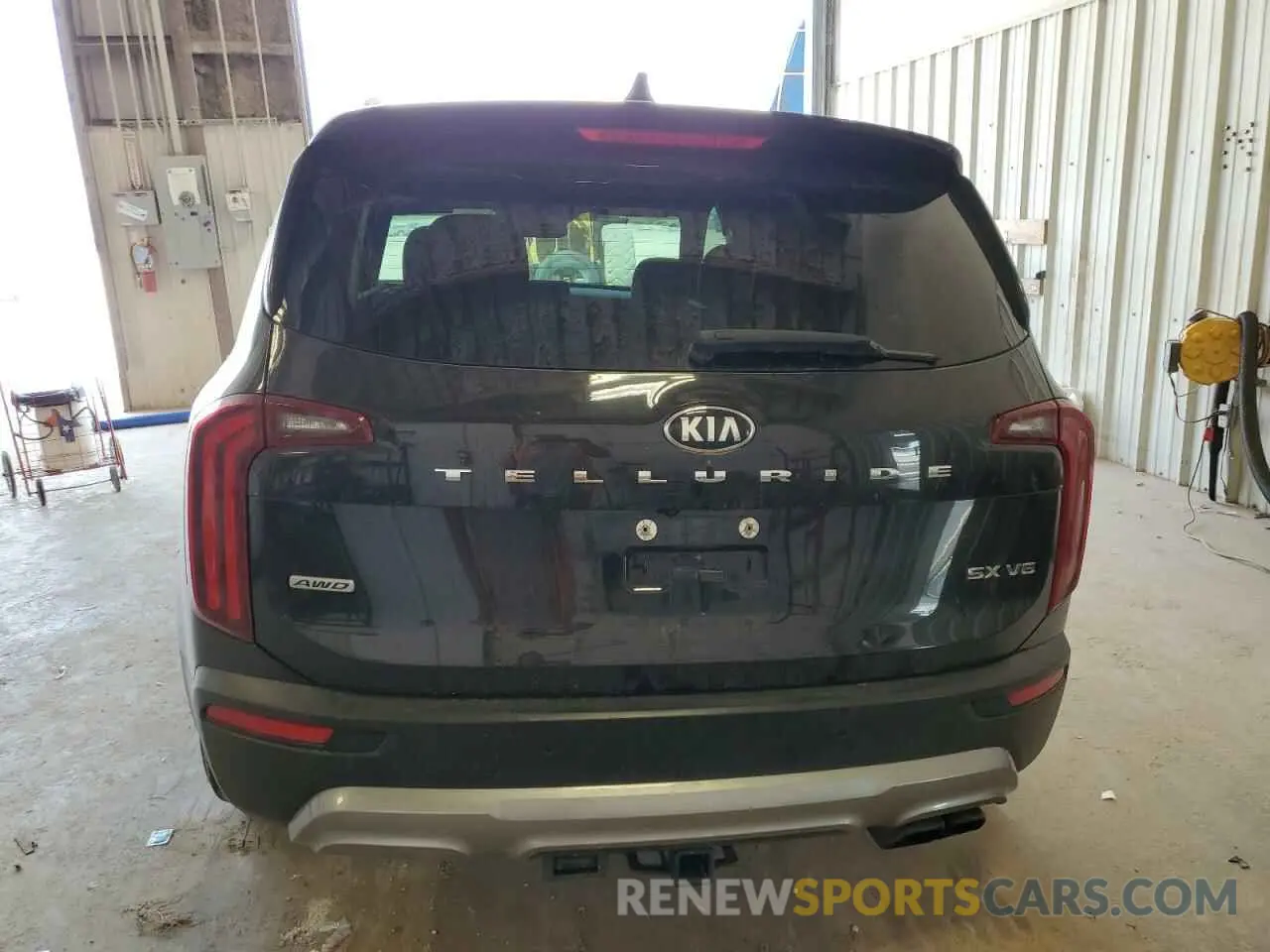 6 Photograph of a damaged car 5XYP5DHC9LG022230 KIA TELLURIDE 2020