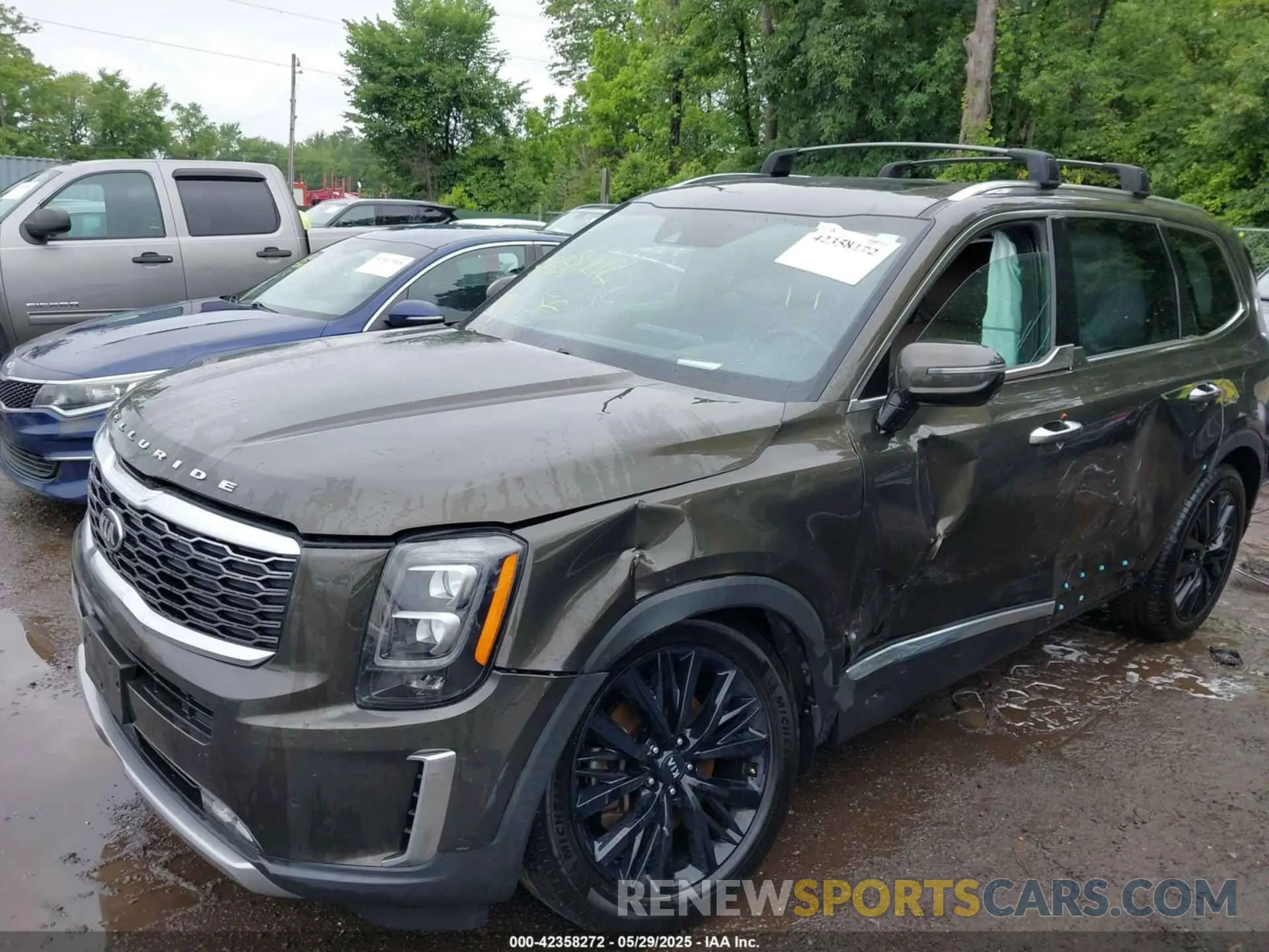 6 Photograph of a damaged car 5XYP5DHC9LG036547 KIA TELLURIDE 2020