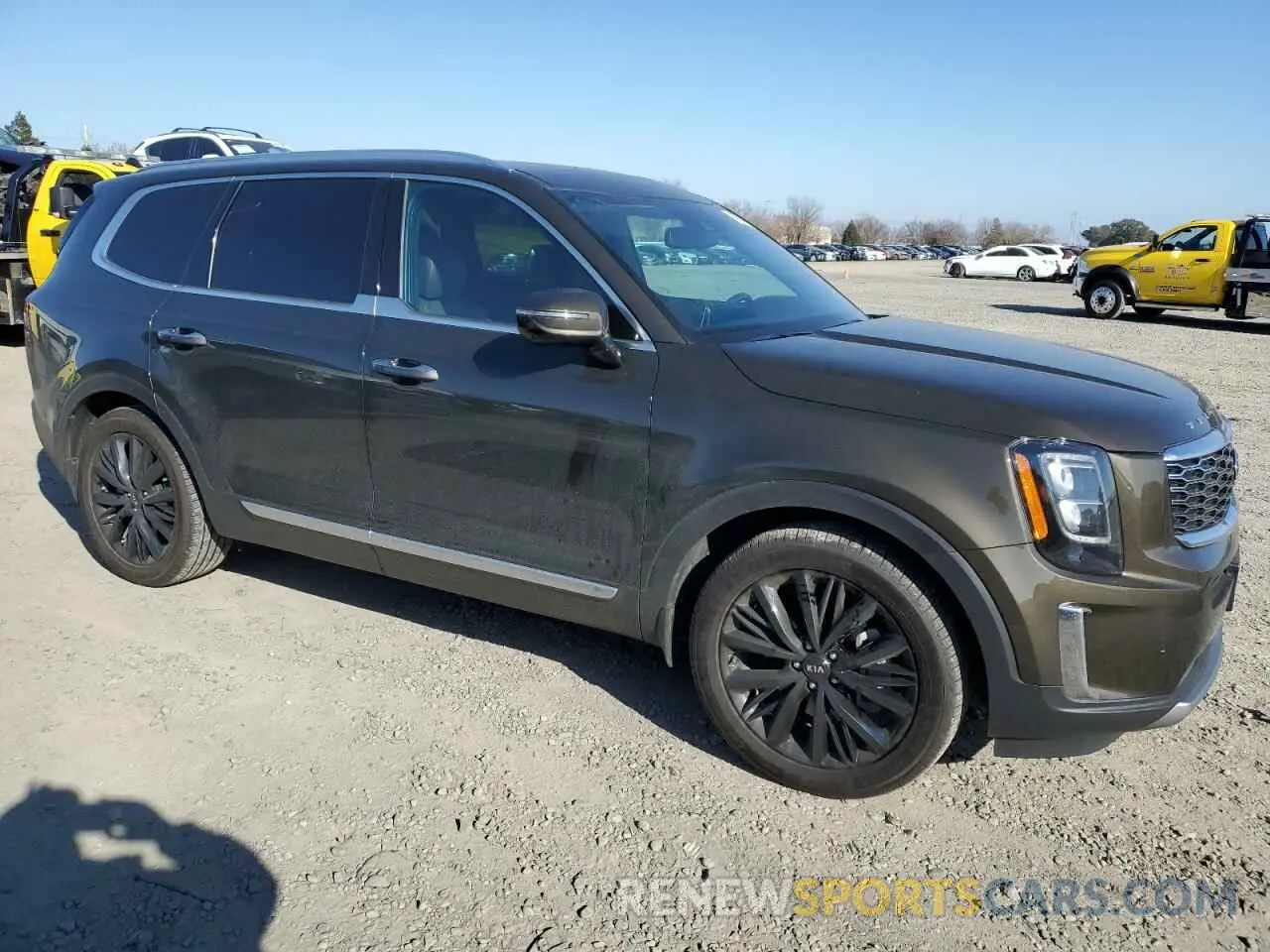 4 Photograph of a damaged car 5XYP5DHC9LG085344 KIA TELLURIDE 2020