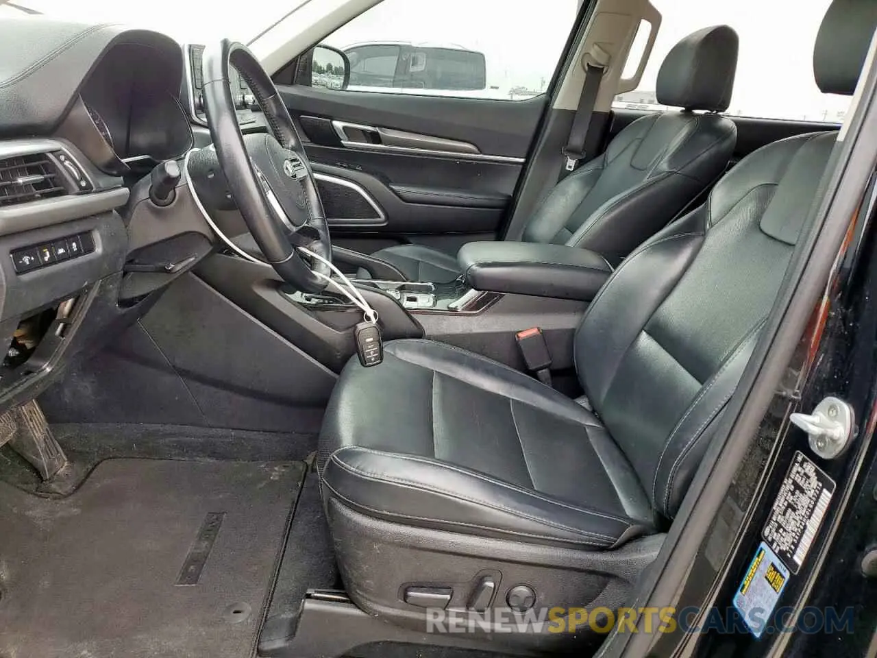 7 Photograph of a damaged car 5XYP64HC0LG057218 KIA TELLURIDE 2020