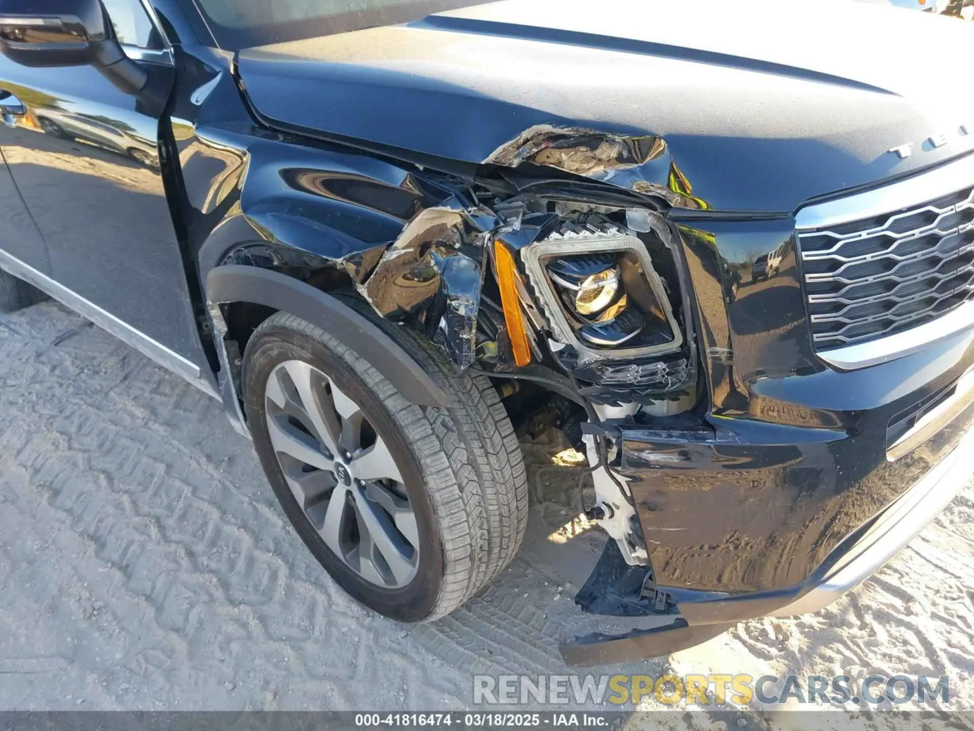 6 Photograph of a damaged car 5XYP64HC1LG030089 KIA TELLURIDE 2020
