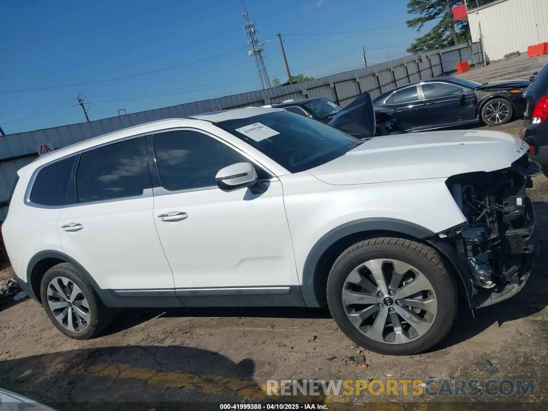 13 Photograph of a damaged car 5XYP64HC2LG083819 KIA TELLURIDE 2020
