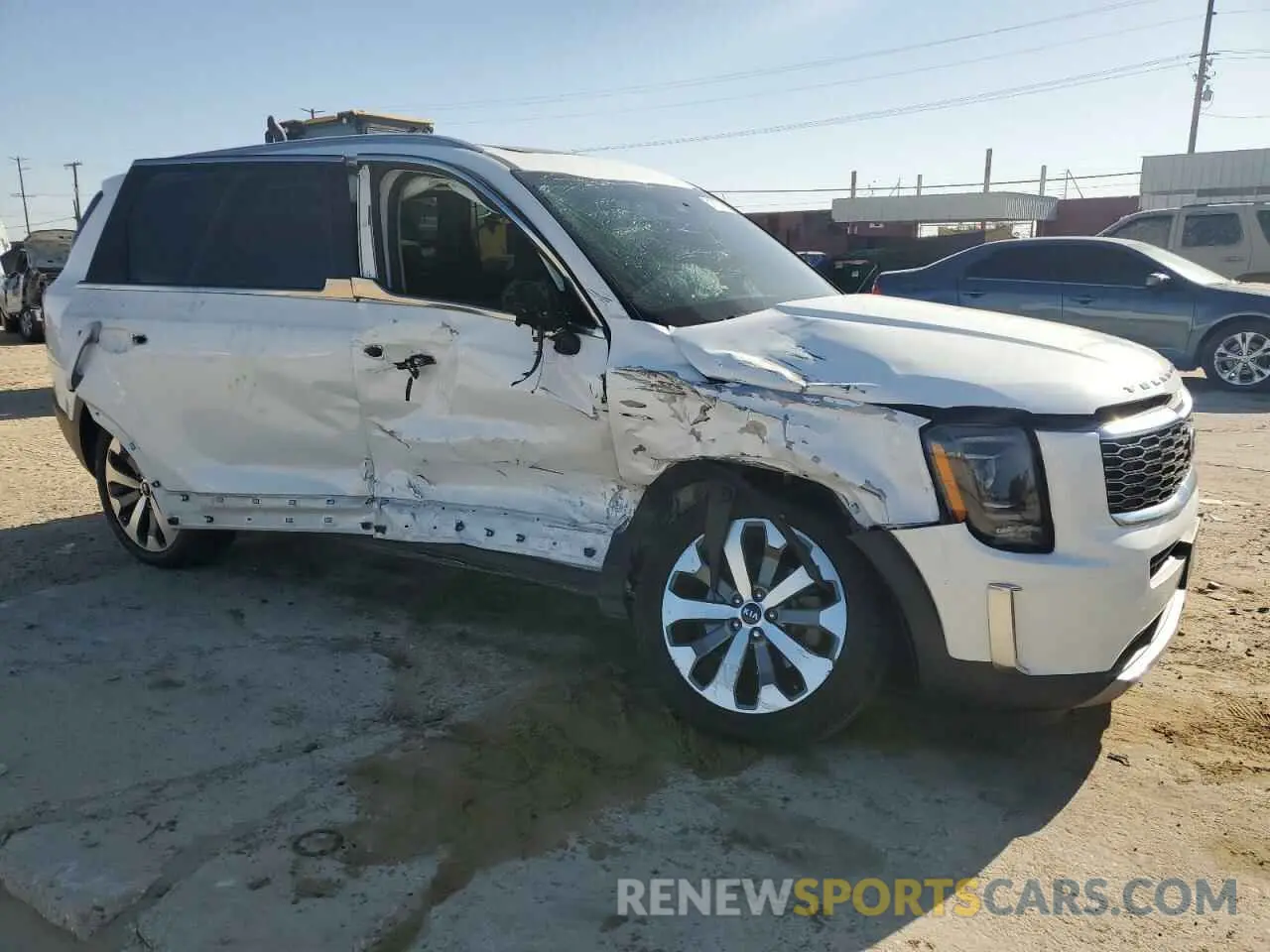 4 Photograph of a damaged car 5XYP64HC3LG096661 KIA TELLURIDE 2020
