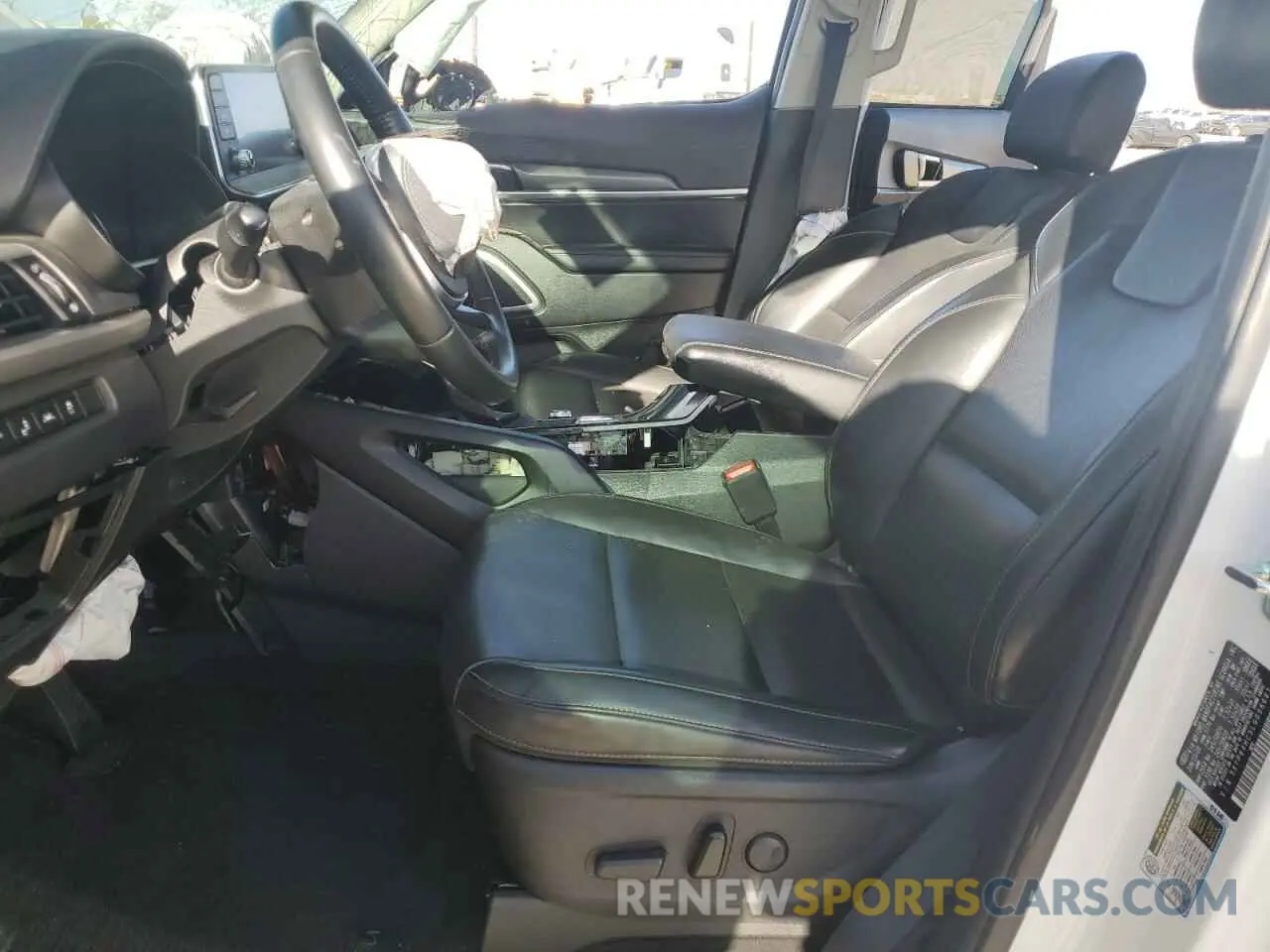 7 Photograph of a damaged car 5XYP64HC3LG096661 KIA TELLURIDE 2020