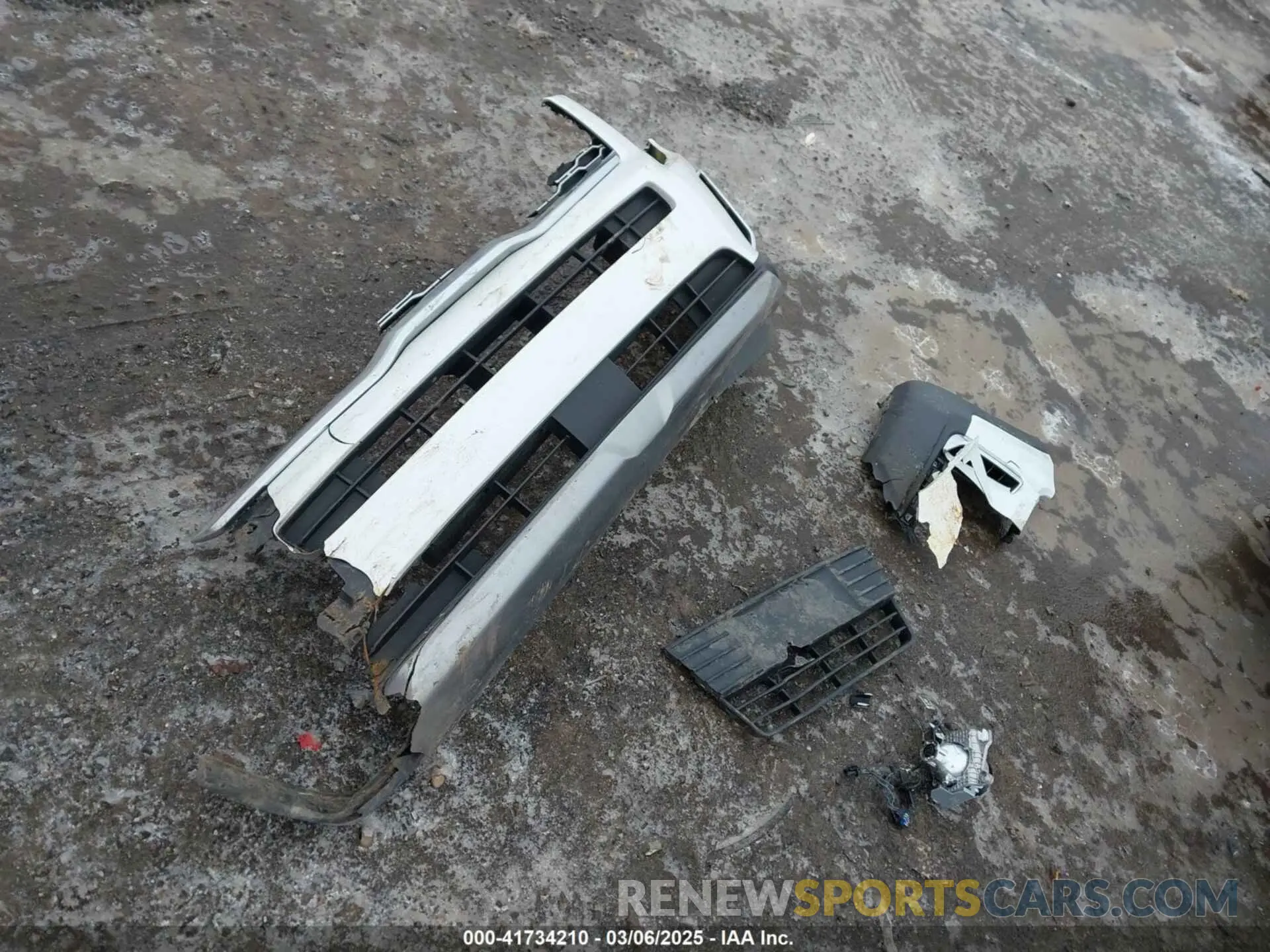 11 Photograph of a damaged car 5XYP64HC4LG036632 KIA TELLURIDE 2020