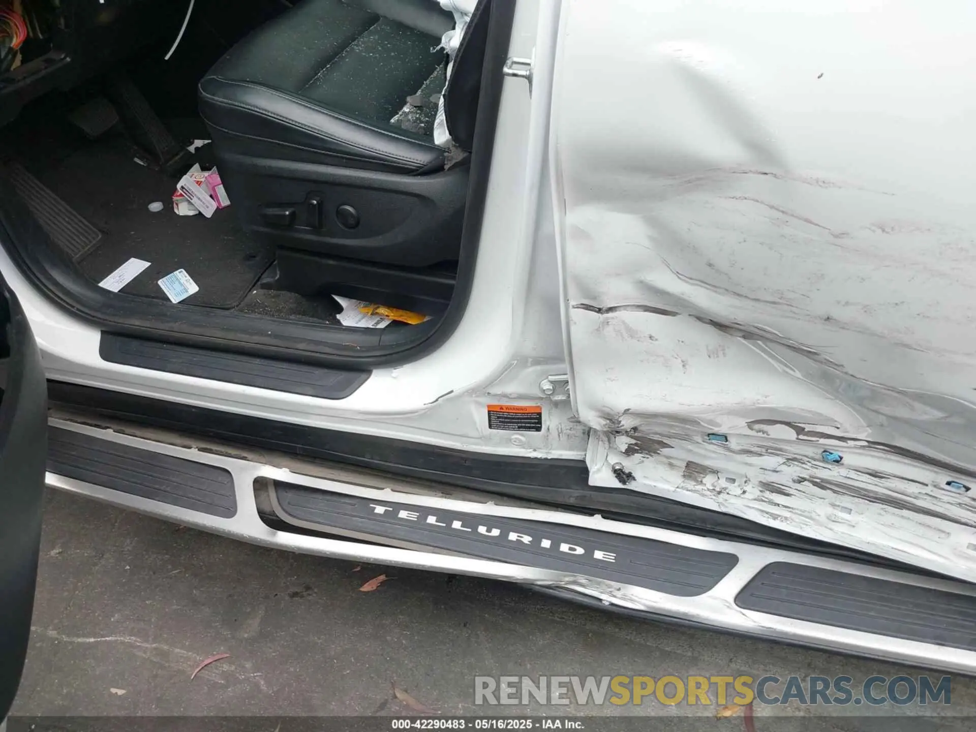 12 Photograph of a damaged car 5XYP64HC4LG096667 KIA TELLURIDE 2020