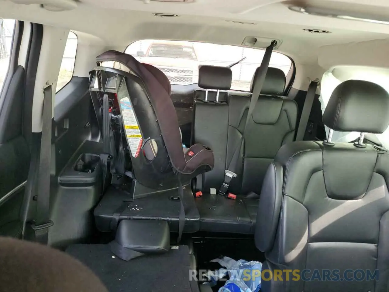 10 Photograph of a damaged car 5XYP64HC5LG003526 KIA TELLURIDE 2020