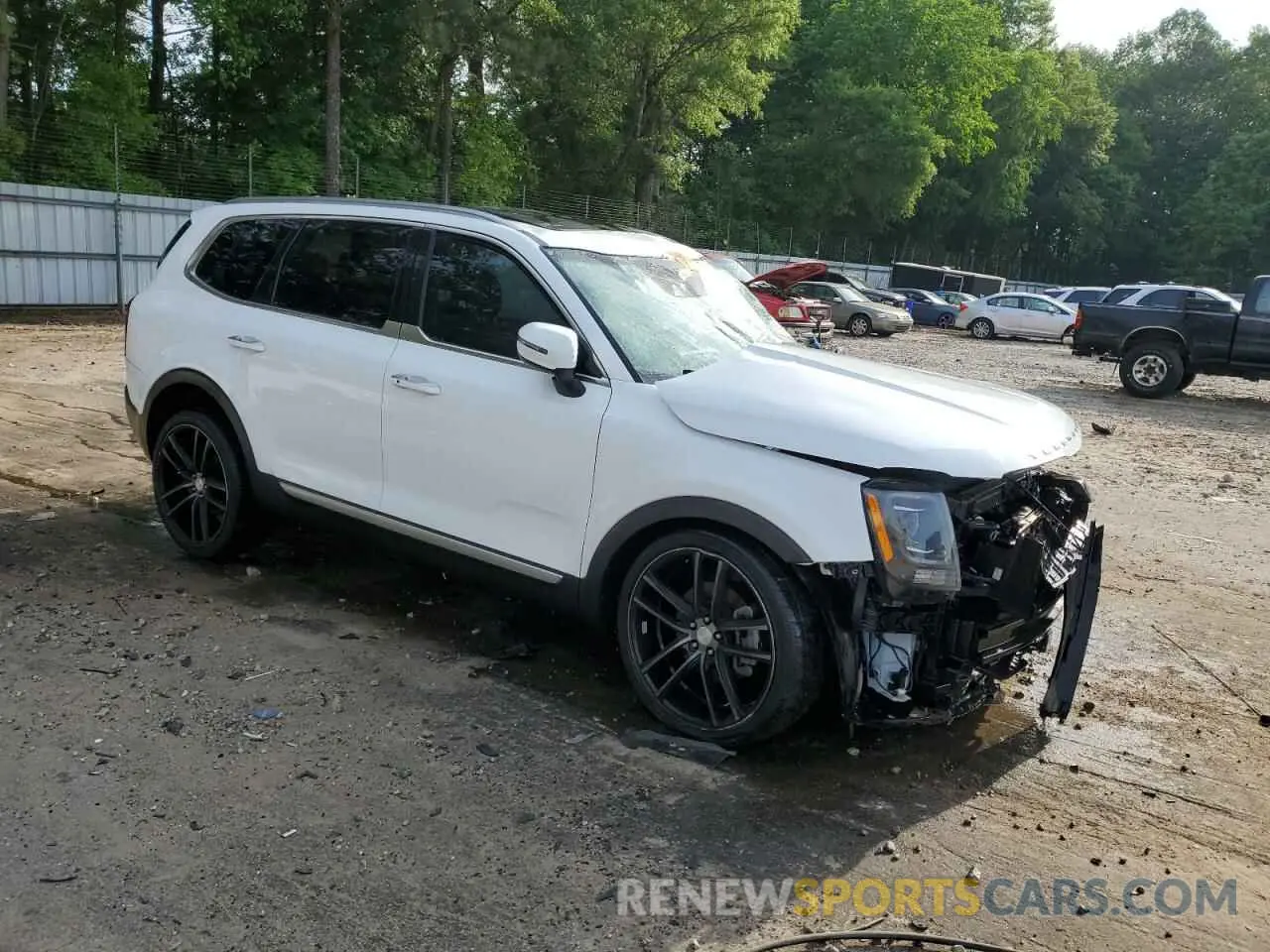 4 Photograph of a damaged car 5XYP64HC5LG003526 KIA TELLURIDE 2020